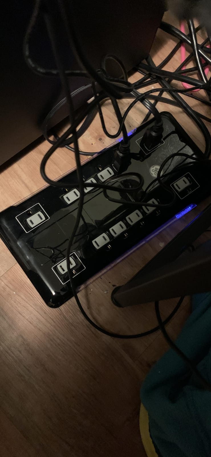GE Surge Protector Power Strip with 2 Tethered USB Ports | 8 Ft Long Extension Cord, 12 Outlet Extender, 4320 Joules, Flat Plug, Wall Mount, Warranty, UL Safety Listed, Black, 11824 customer photo 1