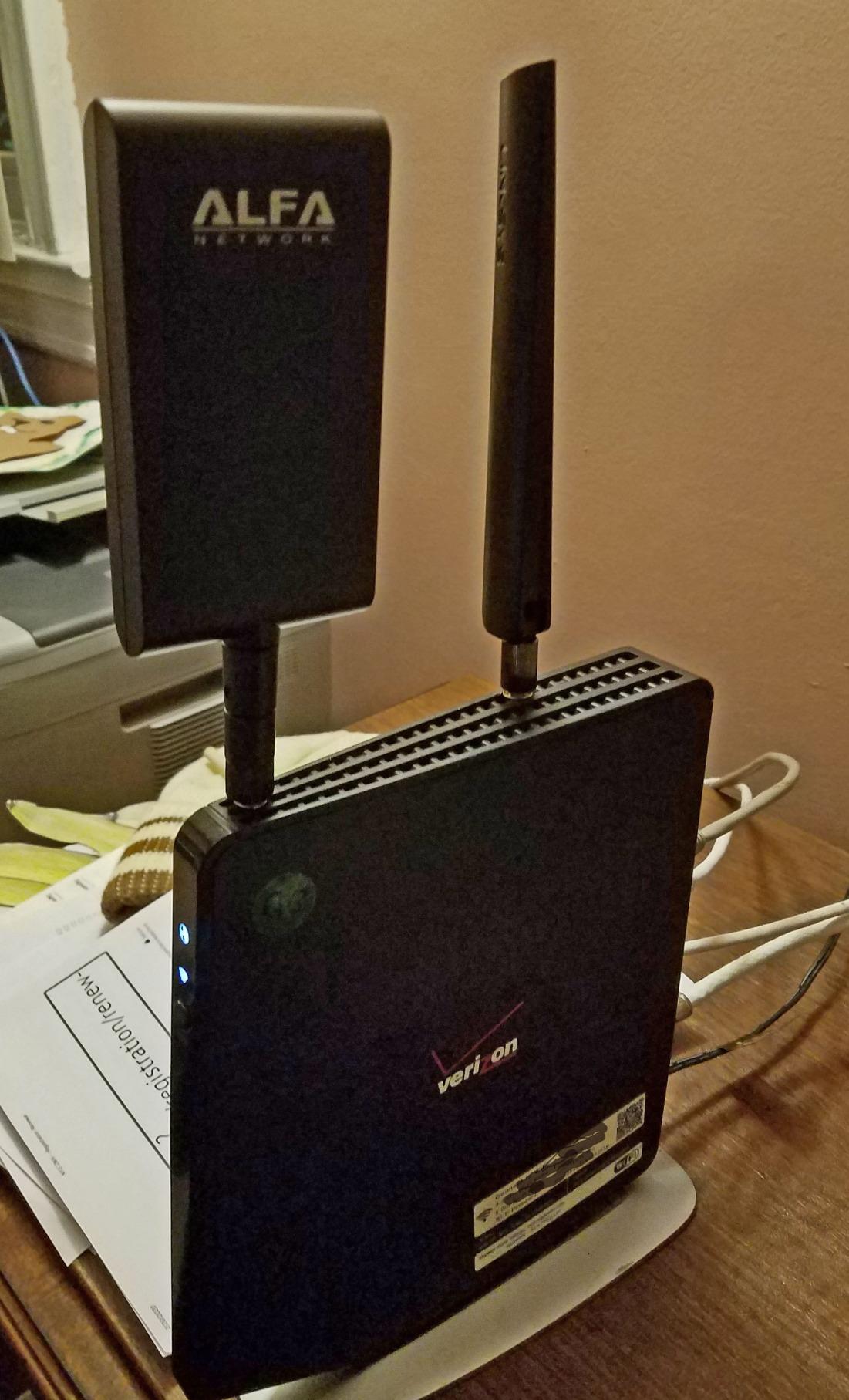 Alfa Network APA-M25 Dual Band 2.4GHz/5GHz 8 / 10dBi high gain Directional Indoor Panel Antenna with RP-SMA Connector (Compare to Asus WL-ANT-157) customer photo 1