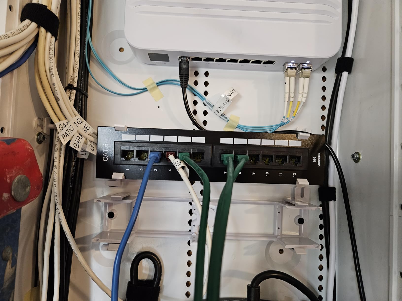 Cable Matters [UL Listed] Mini 10Gbps 12-Port Vertical Patch Panel | With 89D Bracket, Compact 10-Inch Patch Panel, 10 Gigabit Ethernet customer photo 1