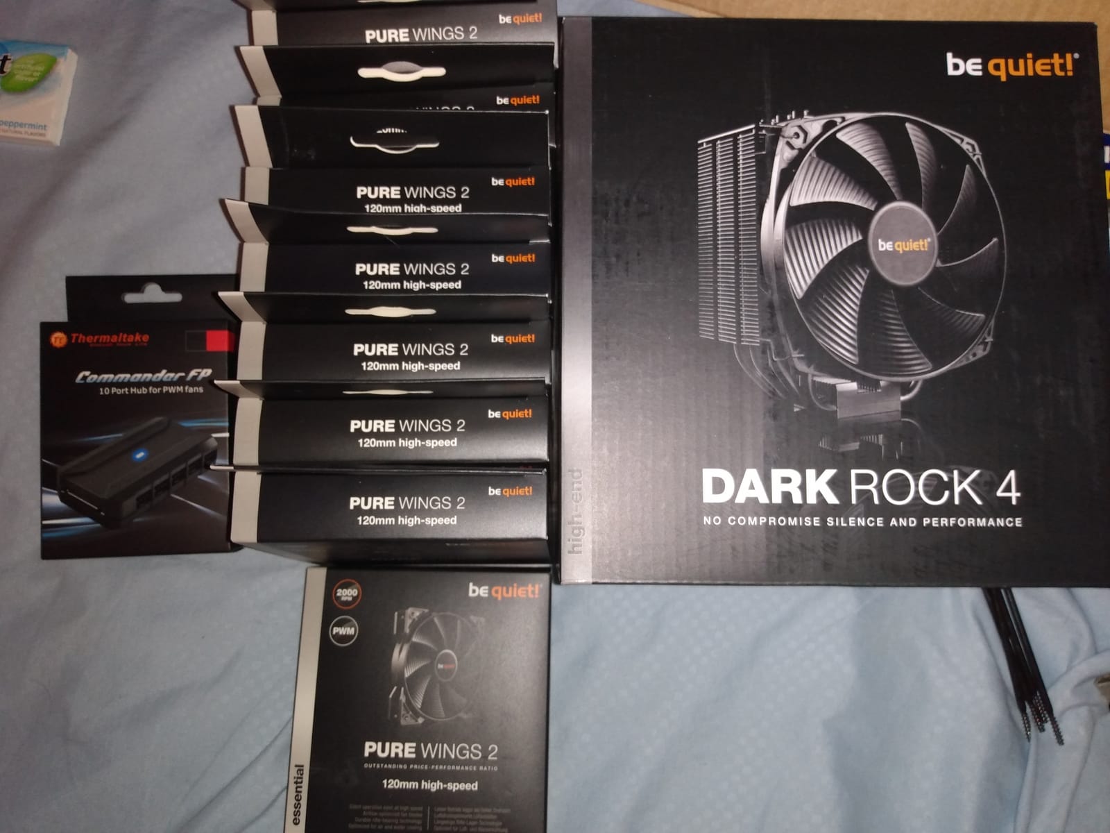 Thermaltake Commander FP SATA Powered 10 Port 4-Pin PWM Fan Hub AC-023-AN1NAN-A1, 3.2 x 1.7 x 0.7 inches customer photo 1