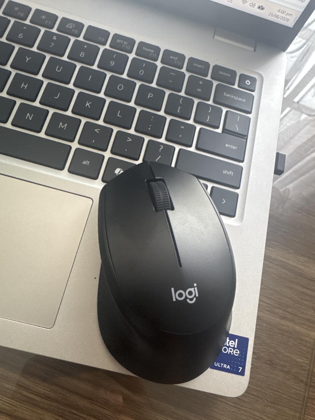 Logitech M330 Silent Plus Full Size 2.4 GHz Wireless Mouse - Black | Silent, lightweight, 2.4 GHz USB-A Nano Receiver, 1000 dpi optical tracking, 2-year battery life, PC, Mac, laptop compatible customer photo 1
