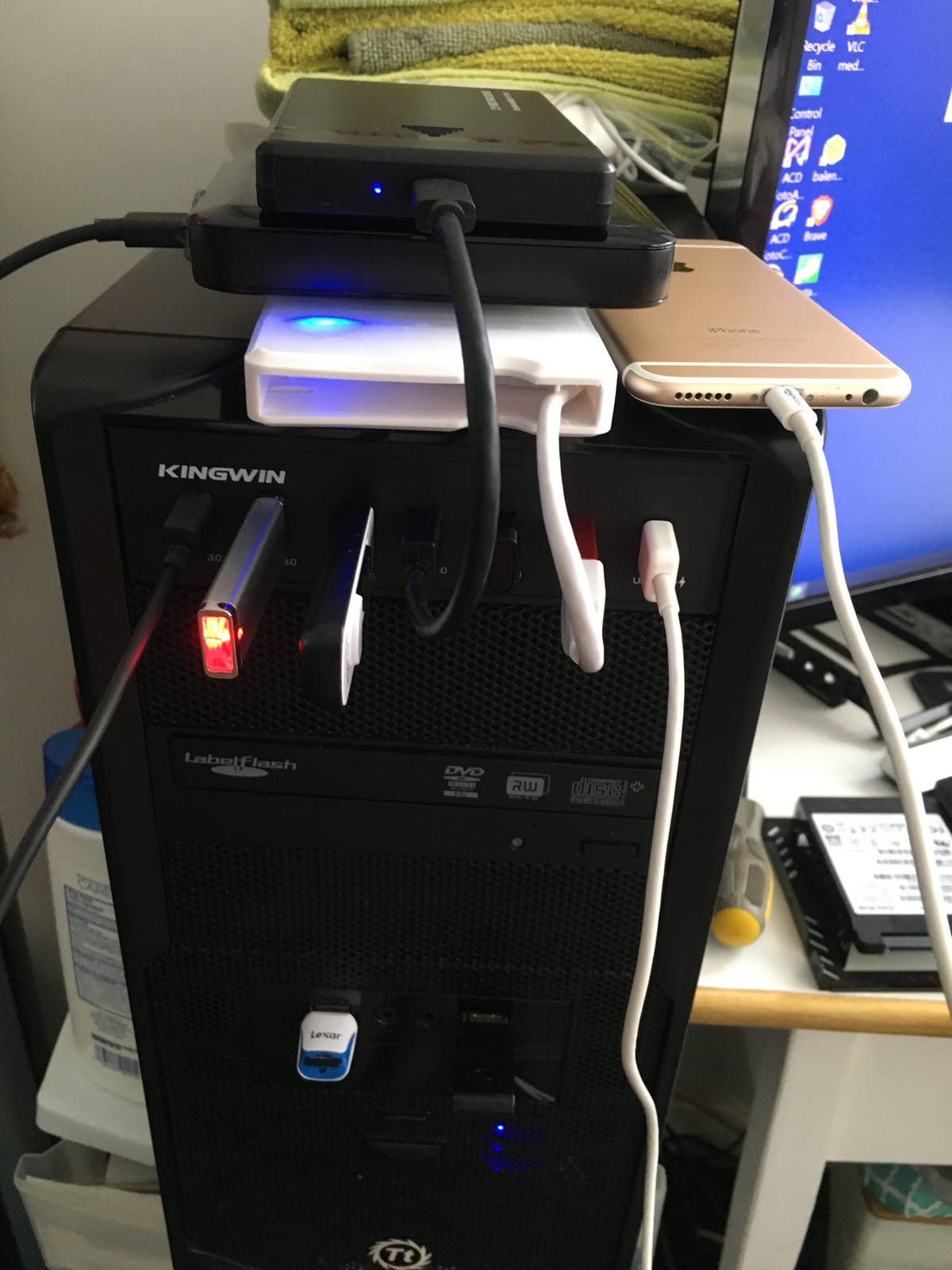 Kingwin Powered USB Hub 3.0 w/ 1 USB-C Port, SD Card Reader & Micro SD Card Reader - Sata Power Port w/Lightning Speed Data Transfer Up to 5Gbps - 5.25