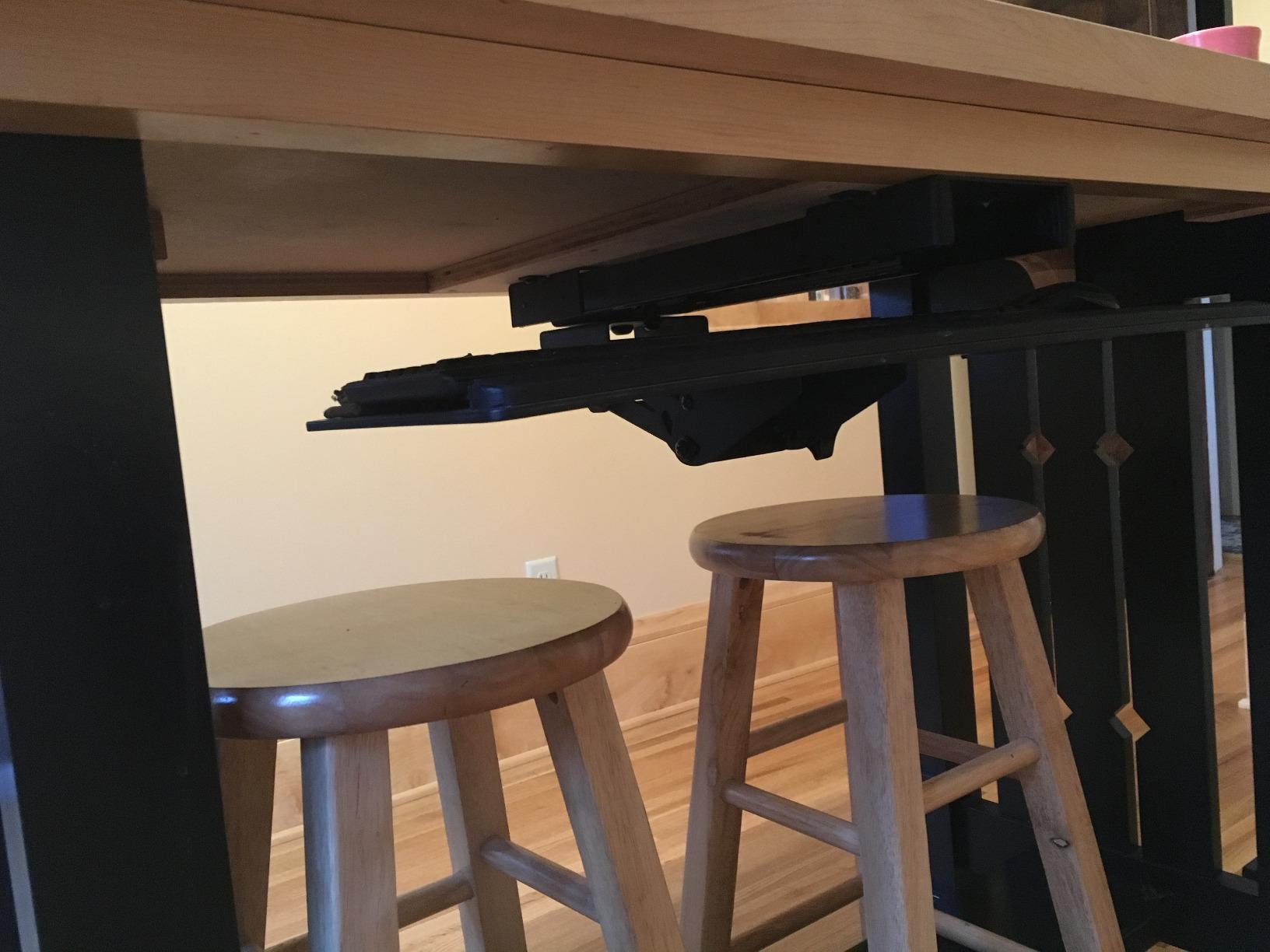 Mount-It! Keyboard Tray Under Desk, Full Motion Computer Keyboard and Mouse Tray, Slide Out Ergonomic Keyboard Drawer with Gel Wrist Pad, 26