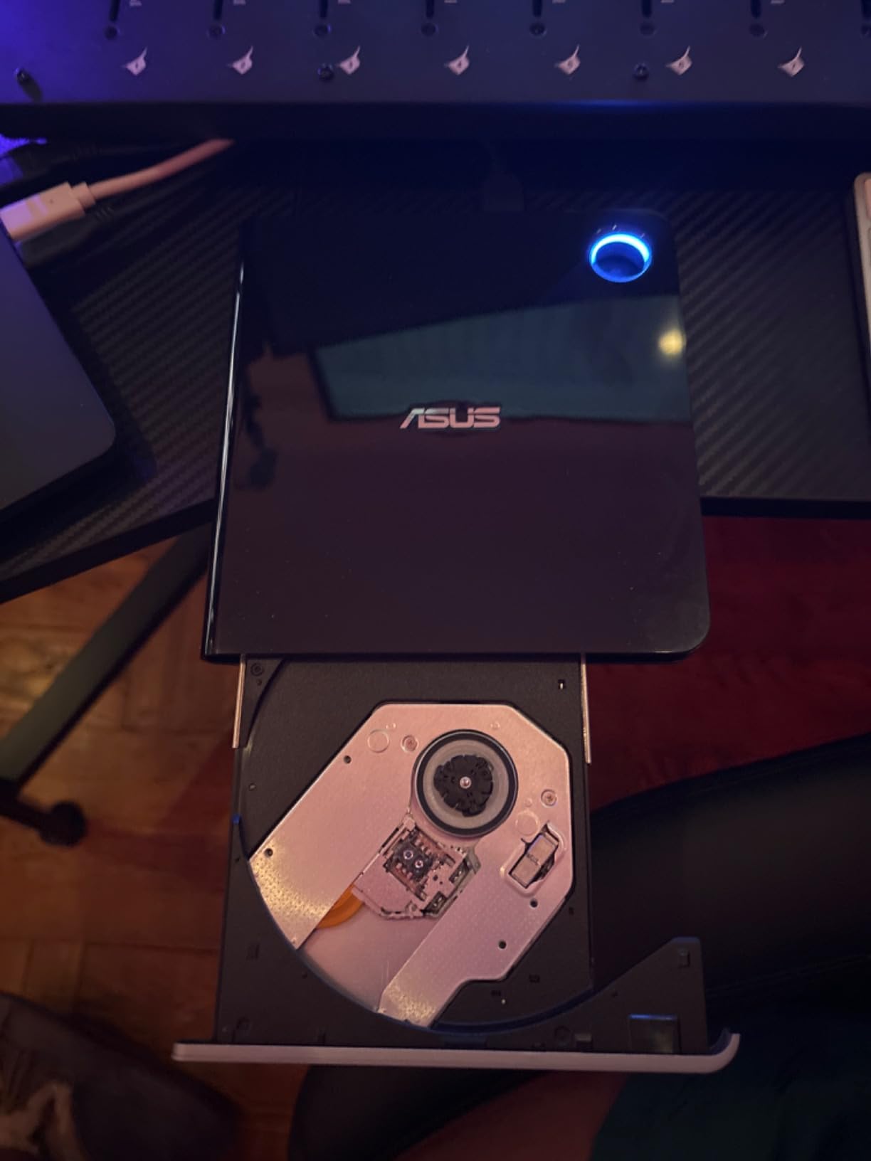 ASUS SBW-06D5H-U BDXL External Ultra Slim Blu-ray and MDisc Burner USB 3.1 USB-C 2 Cables Black customer photo 2
