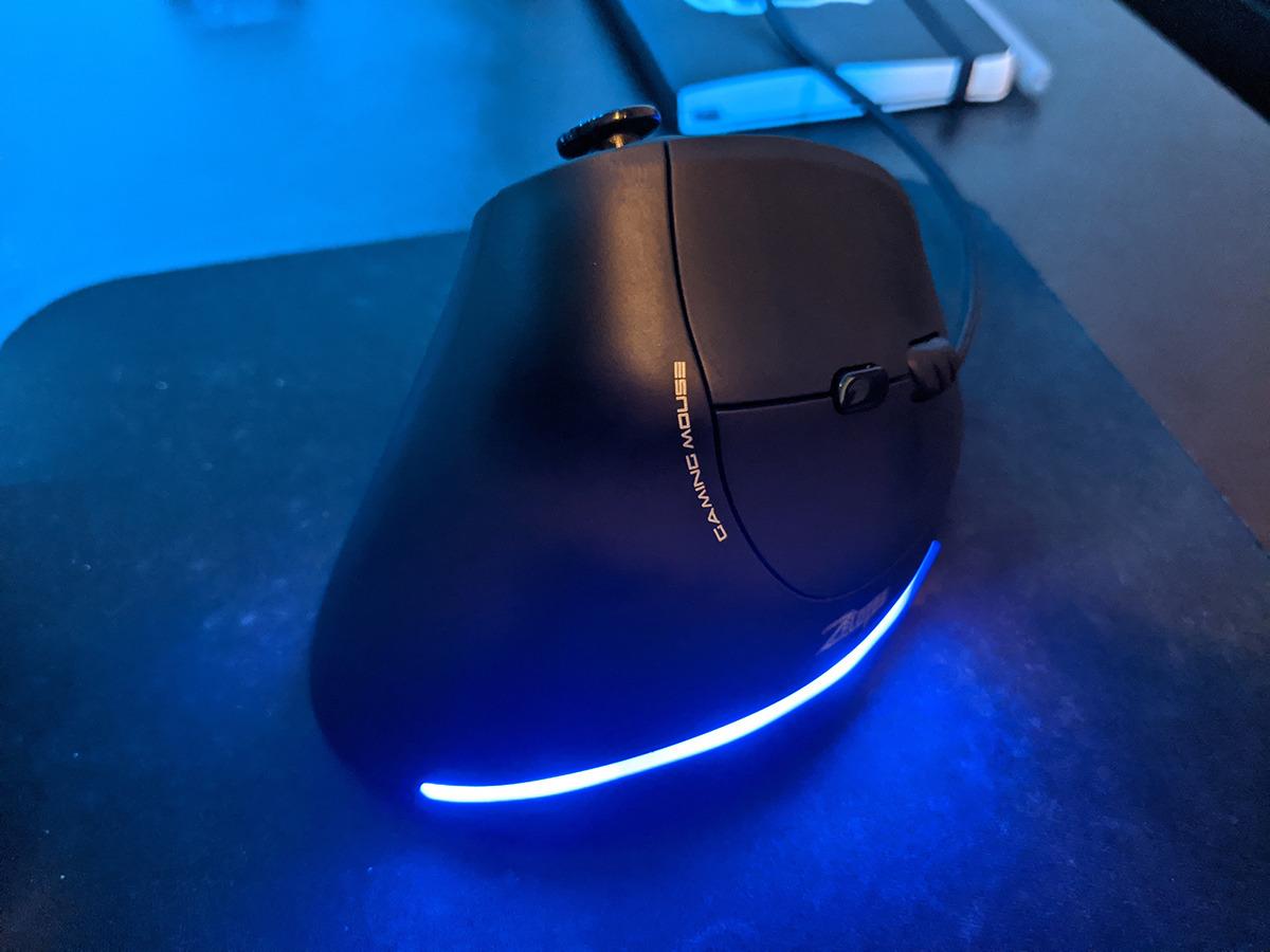 Vertical Mouse, Ergonomic USB Wired Vertical Mouse with 5 D Rocker 10000 DPI 11 Programmable Buttons, RGB Gaming Mouse for Gamer/PC/Laptop/Computer customer photo 2