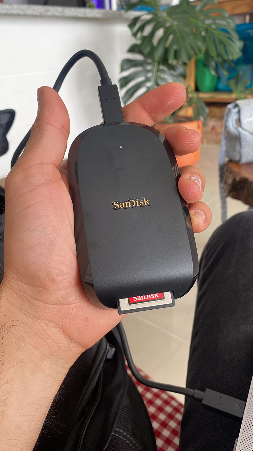 SanDisk Extreme PRO CFexpress Card Reader - SDDR-F451-GNGNN customer photo 1