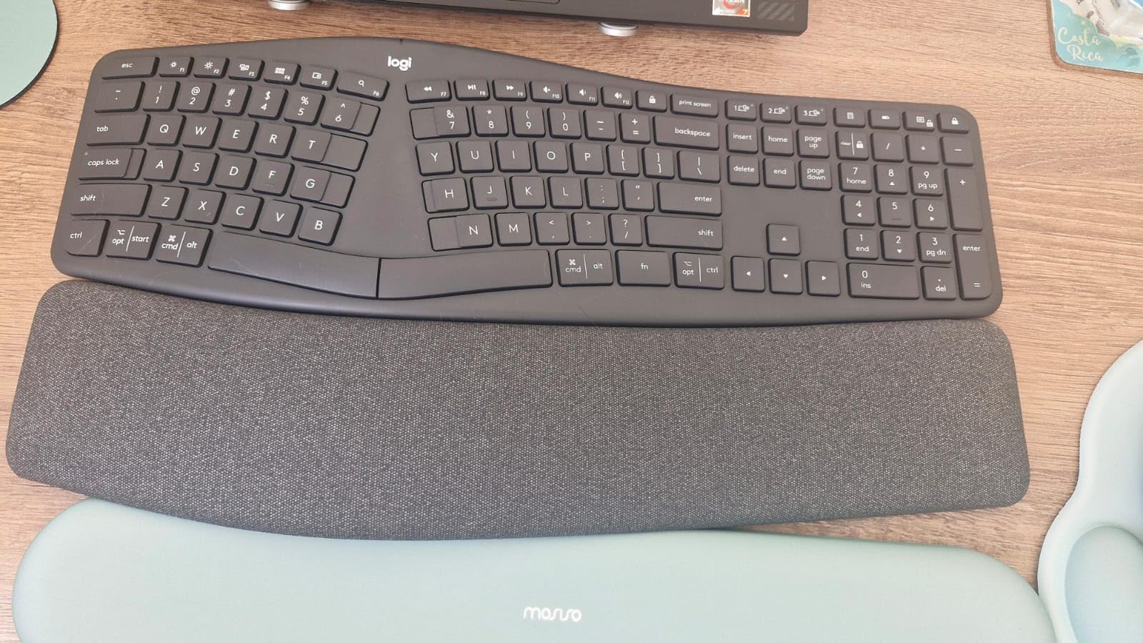 Logitech Ergo K860 Wireless Ergonomic Split Keyboard with Wrist Rest customer photo 1