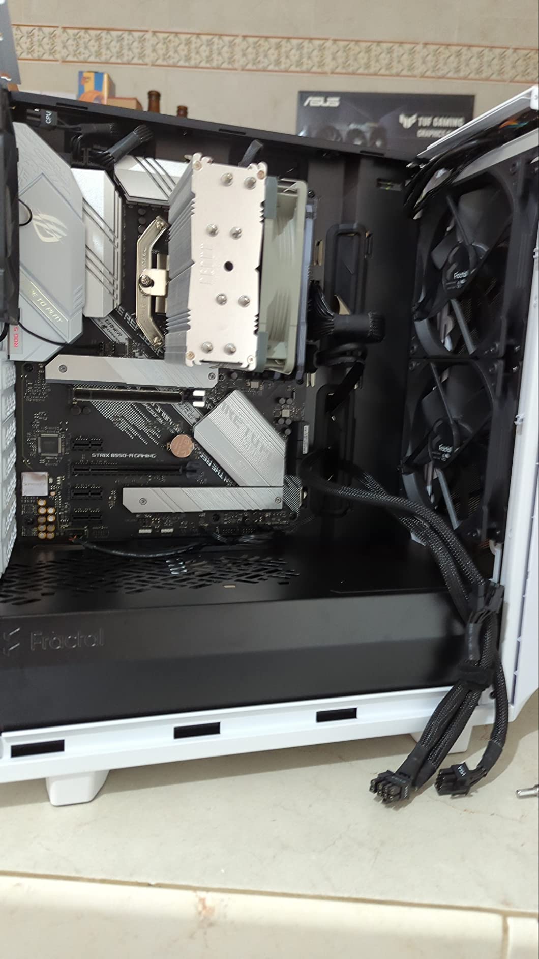 Fractal Design Meshify 2 Compact Black ATX Flexible High-Airflow Light Tinted Tempered Glass Window Mid Tower Computer Case customer photo 2