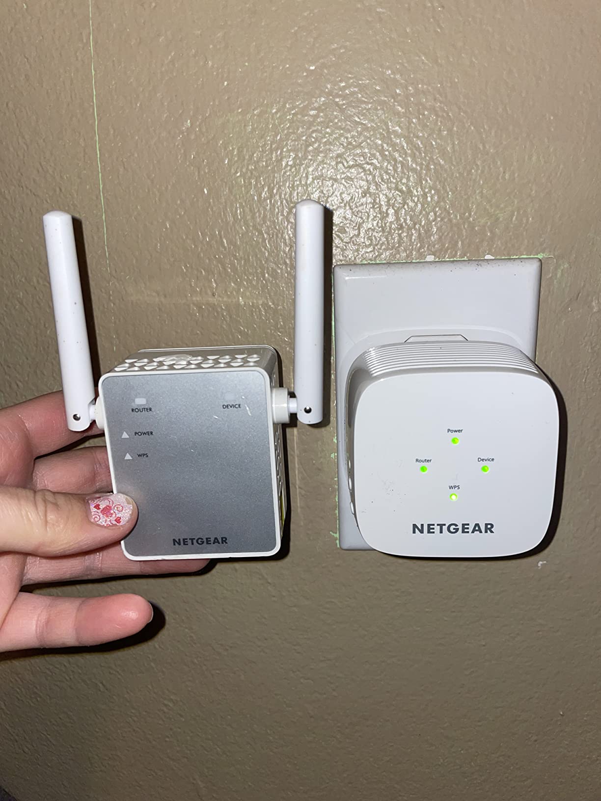 NETGEAR WiFi Mesh Range Extender (EX5000) - Covers up to 1,000 sq.ft. and 15 Devices with AC1200 Dual Band Wireless Signal Booster & Repeater (up to 1200 Mbps Speed) - Compact Wall Plug Design customer photo 1