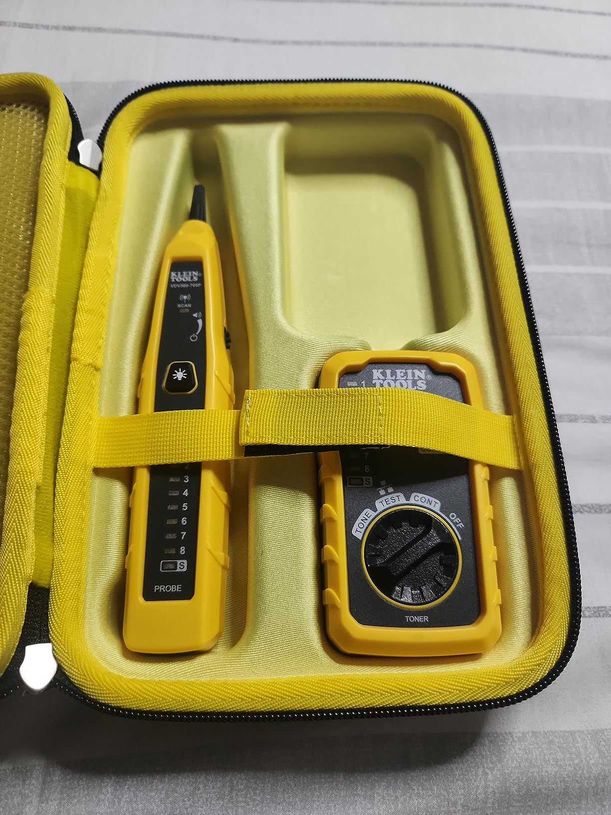 Klein Tools VDV500-705 Wire Tracer Tone Generator and Probe Kit for Ethernet, Internet, Telephone, Speaker, Coax, Video, and Data Cables RJ45, RJ11, RJ12 customer photo 1