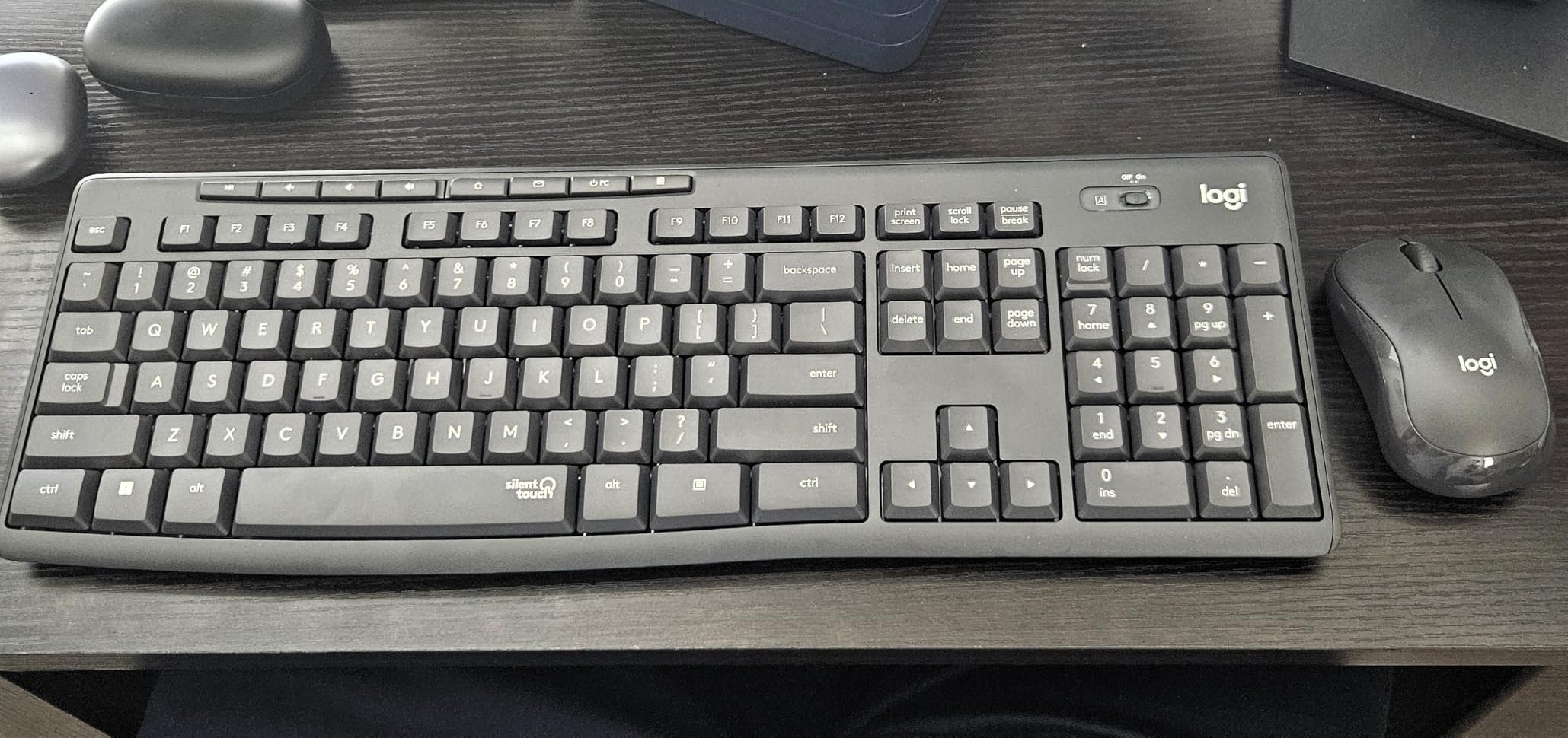 Logitech MK295 Full Size Silent Wireless Keyboard Mouse Combo - Graphite customer photo 1