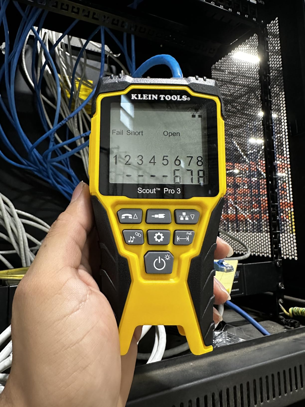Klein Tools VDV501-852 Cable Tester with Remote, VDV Scout Pro 3 Test Kit Locates and Tests Voice, Data and Video Cables customer photo 1