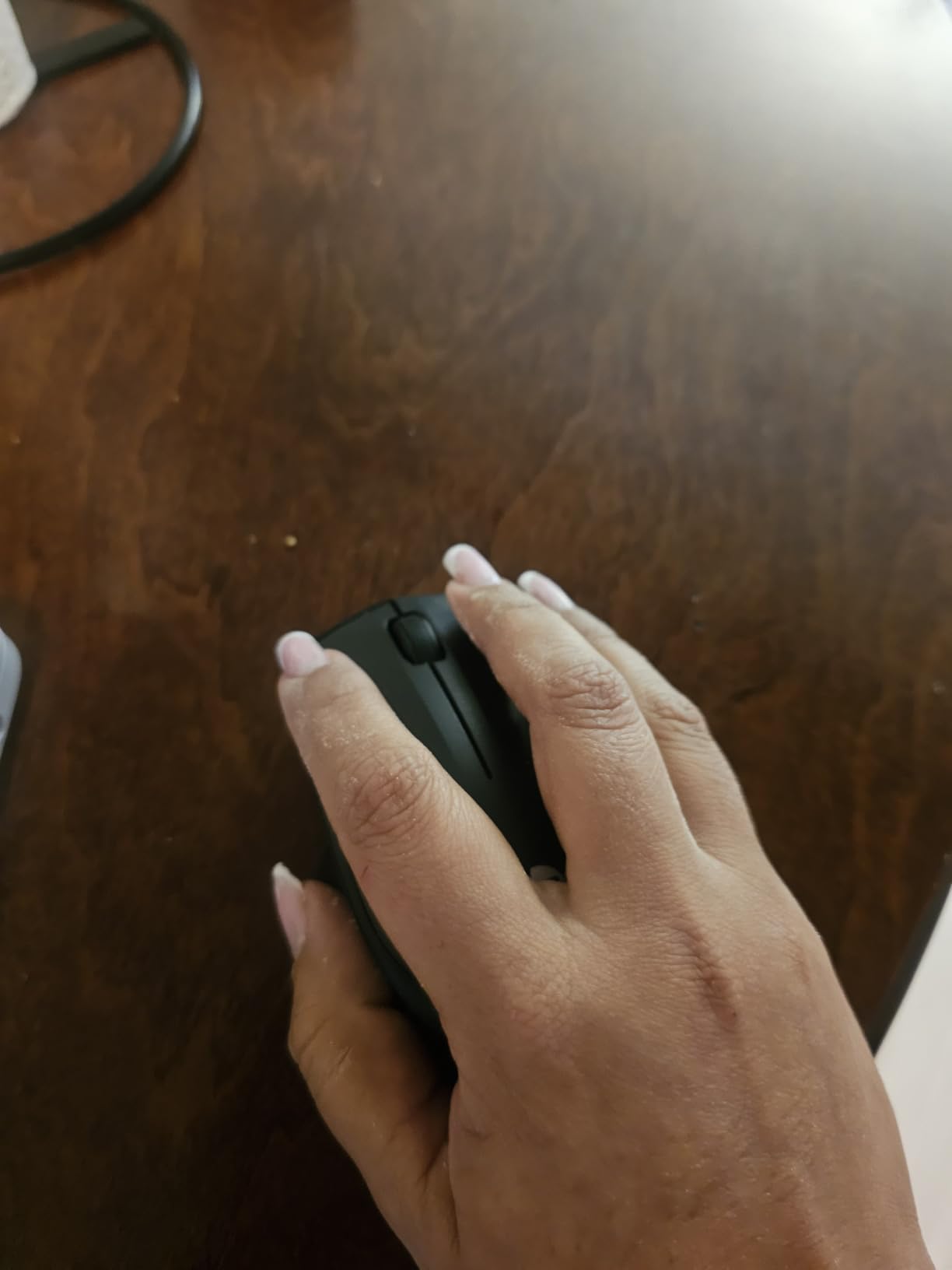 HP 280 Silent Wireless Mouse - Ergonomic, Right-Handed Design - 2.4GHz USB Wireless Connection - Multi-Surface Technology, 1600 DPI Optical Sensor - Win, Chrome, Mac OS - Up to 18-Month Battery Life customer photo 1