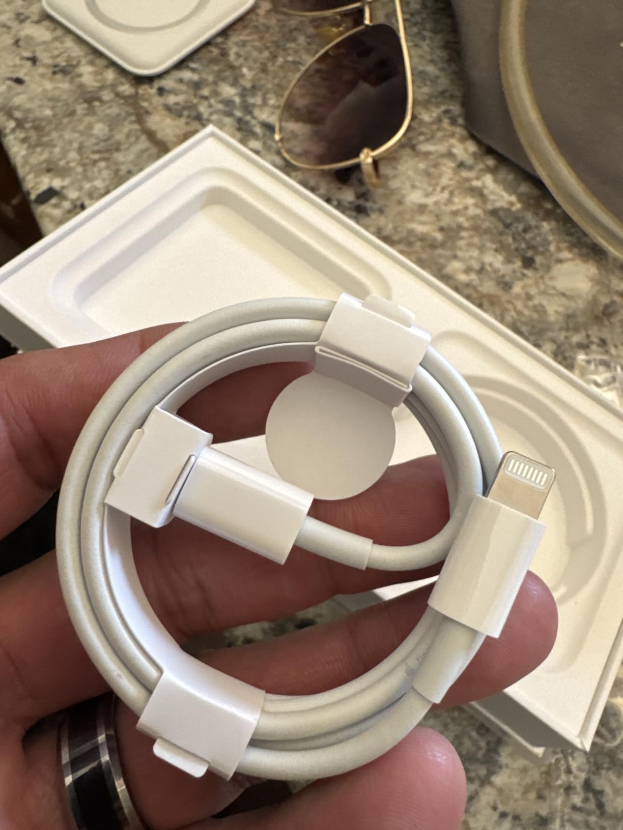 Apple MagSafe Duo - Wireless Charger with Fast Charging Capability, Type C Wall Charger, Compatible with iPhone, AirPods and Watch customer photo 2