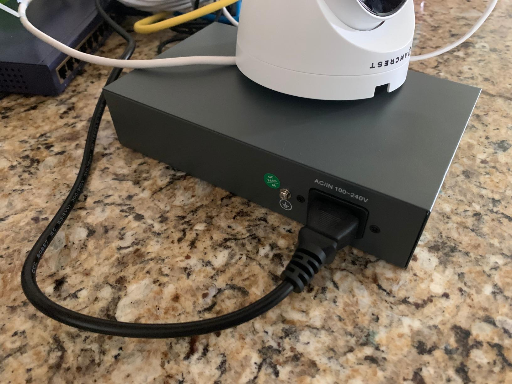 YuanLey 8 Port Gigabit PoE Switch with 2 Gigabit Uplink, 8 PoE+ Port 1000Mbps, 1 SFP Port, 120W 802.3af/at, Metal, Qos, Unmanaged Plug and Play AI Smart Detection Ethernet Switch customer photo 2