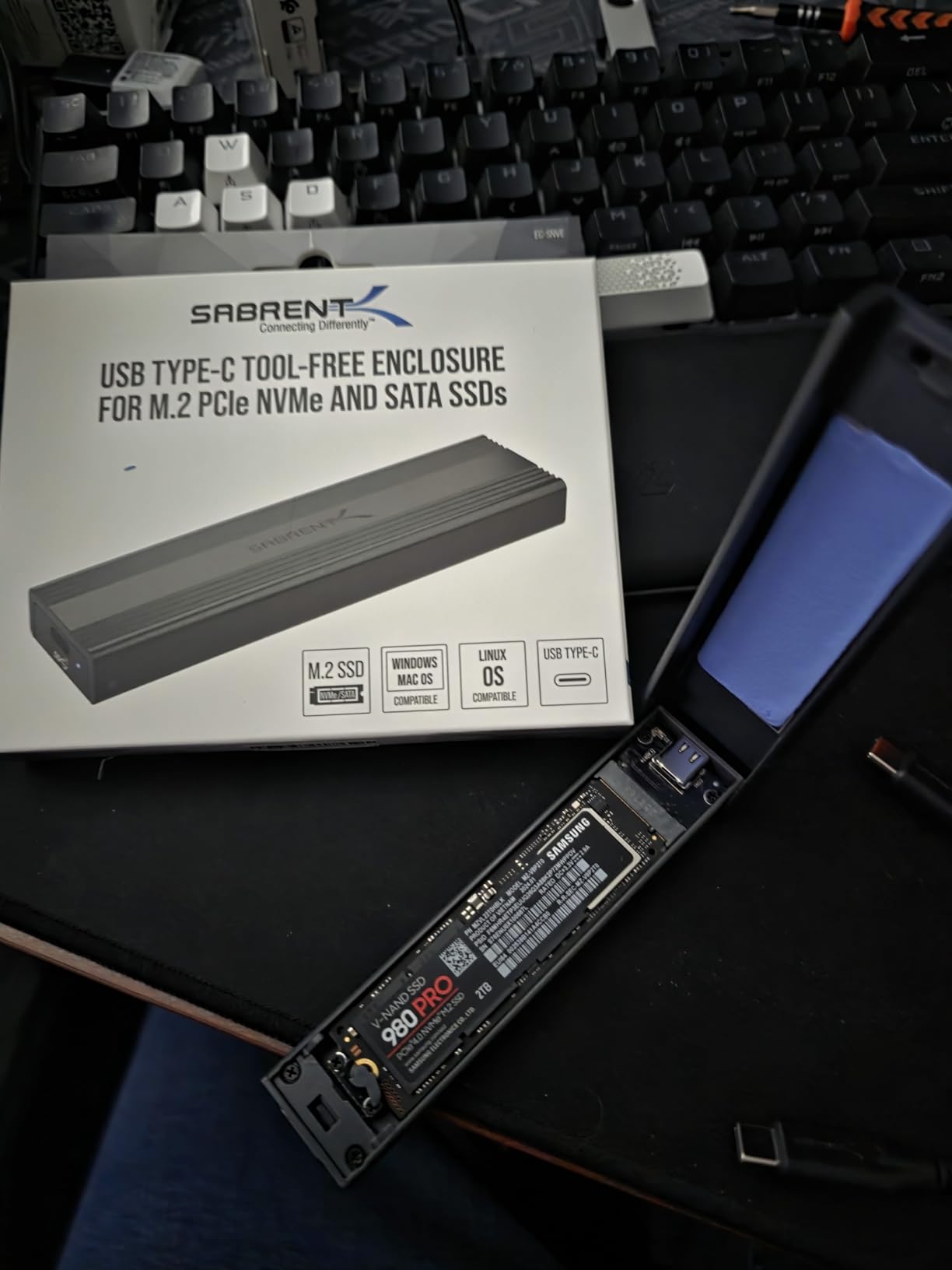 SABRENT USB-C Dual M.2 NVMe SSD Dock, Offline Clone (EC-SSD2) customer photo 1