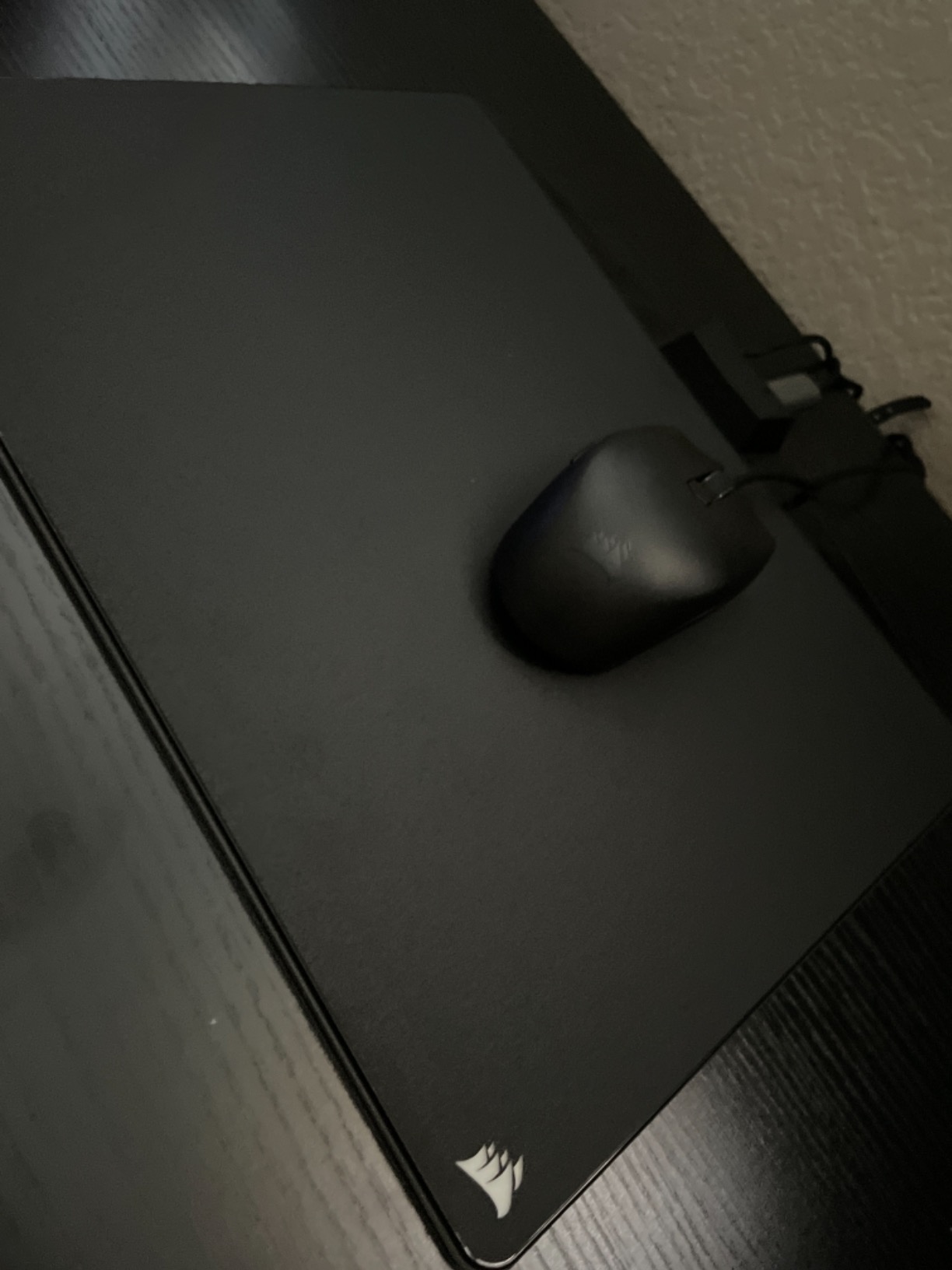 Corsair KATAR PRO XT Wired Ultra-Light FPS Gaming Mouse - 18,000 DPI - Symmetric Shape - Quickstrike Buttons - iCUE Compatible - PC, Mac, PS5, PS4, Xbox - Black customer photo 2