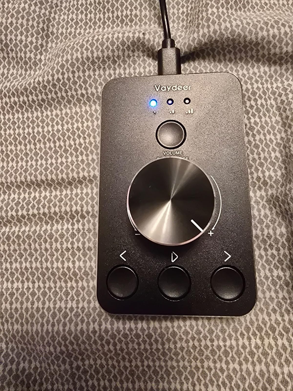 VAYDEER Volume Control Knob with One-Click Mute Function and 3 Volume Control Modes, USB Volume Knob Multimedia Controller for Win 7/8/10/Mac, Gift for Festivals Loved Ones customer photo 2