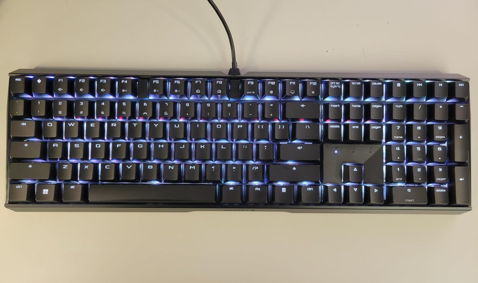 Cherry MX 3.0S Wired Mechanical Gaming Keyboard MX2A Silent RED Switches | Robust Aluminum Housing, RGB-Lighting, Full Key Rollover, Anti Ghosting, Black customer photo 1