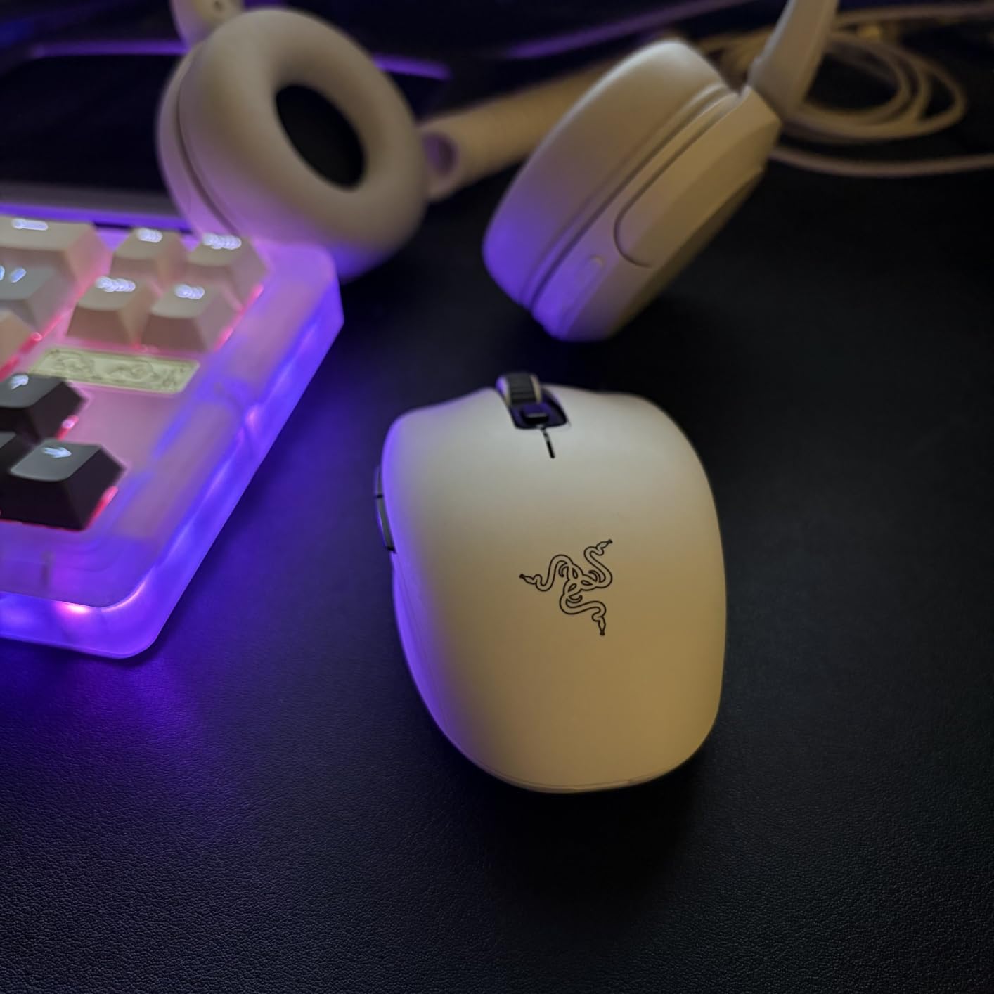 Razer Orochi V2 Wireless Gaming Mouse, 950 Hr Battery, Black | 60g Lightweight & Portable, Bluetooth & 2.4Ghz Wireless Connectivity, 18K DPI, AA or AAA Battery, Compatible with PC & Mac customer photo 2