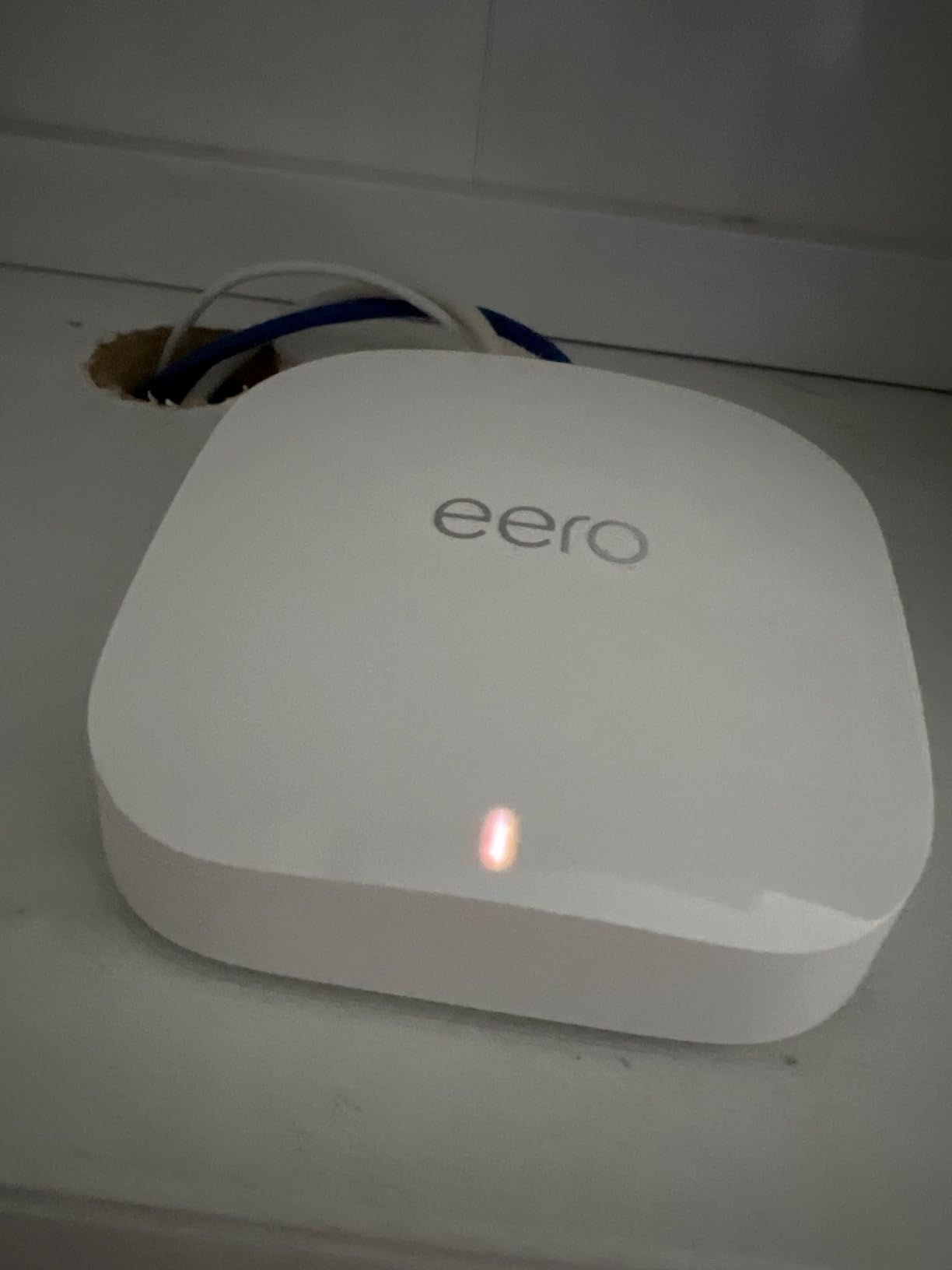 Amazon eero Pro 6E mesh wifi router - Supports internet plans up to 2.5 Gbps, Coverage up to 2,000 sq. ft., Connect 100+ devices, 1-pack customer photo 2