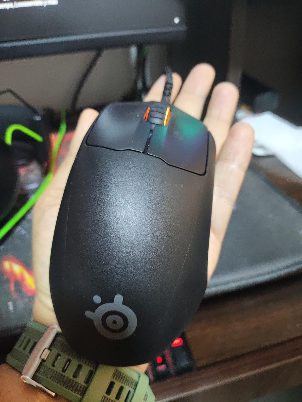 SteelSeries Esports FPS Gaming Mouse - Ultra Lightweight 69g - Prime Edition - 5 Programmable Buttons - 18K CPI TrueMove Pro Sensor - Magnetic Optical Switches - Customization - RGB Lighting - PC/Mac customer photo 1