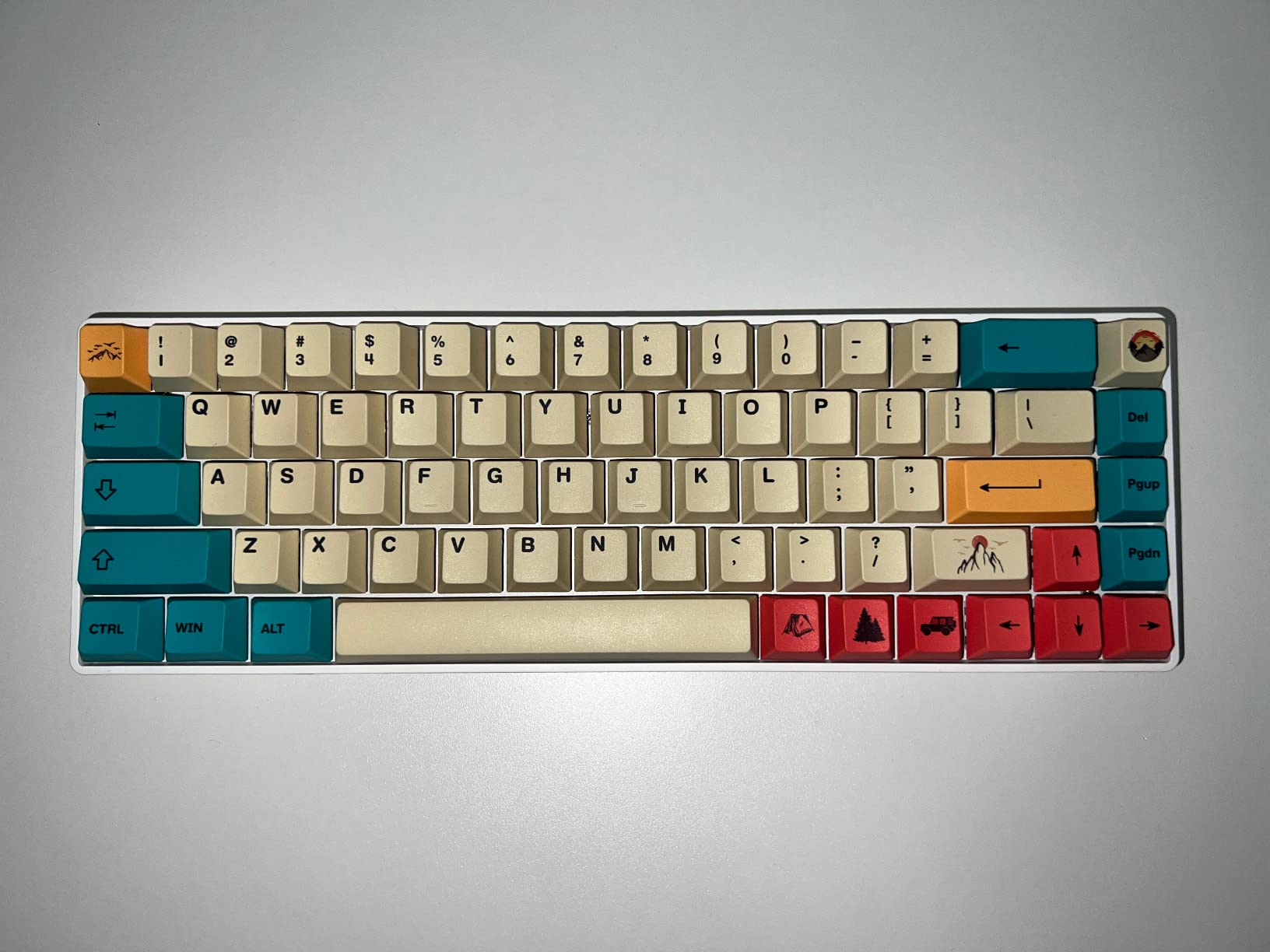 RK ROYAL KLUDGE RK68 Wireless Hot Swappable 65% Mechanical Keyboard, 68 Keys Compact BT5.0 Gaming Keyboard with Stand-Alone Arrow/Control Keys, Software Supports, Blue Backlit, RK Custom Switch customer photo 1