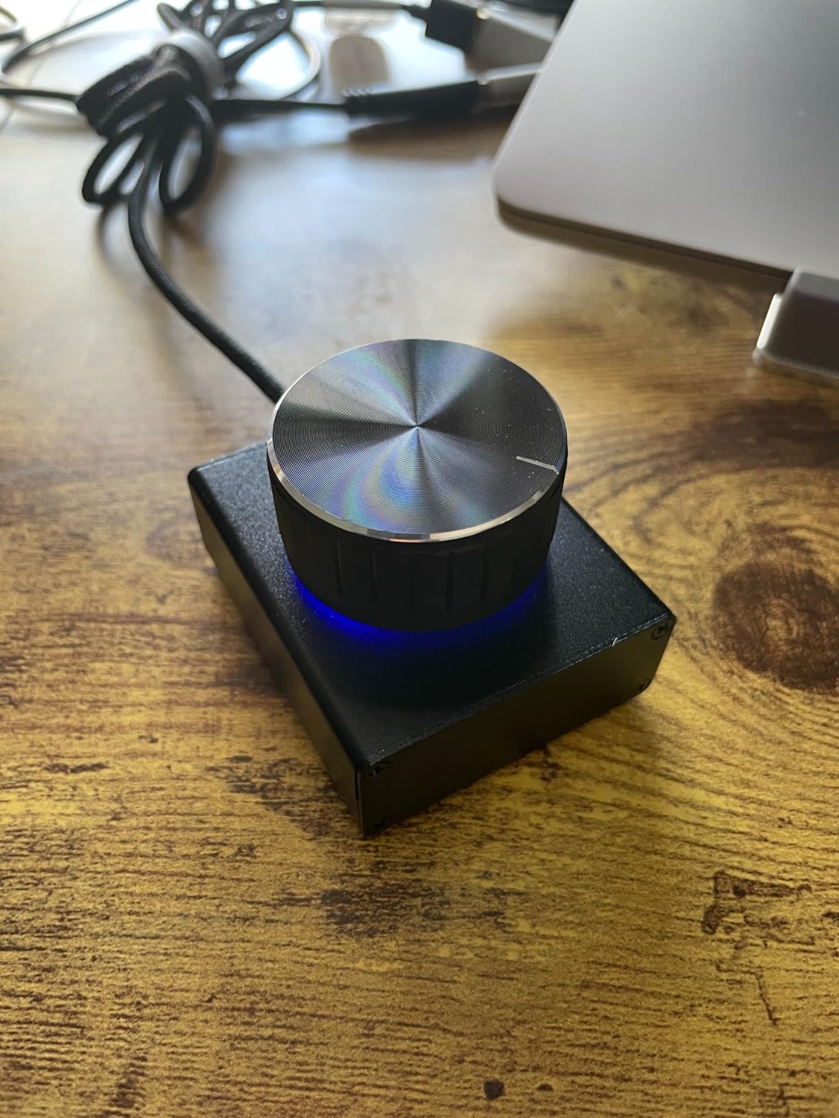 GEEKRIA Volume Control Knob with Rotary Volume Adjustment One-Touch Mute, Aluminum Alloy Casing Computer Audio Control Adapter, Support Windows XP/Vista/7/8/10/11 macOS (Black) customer photo 1