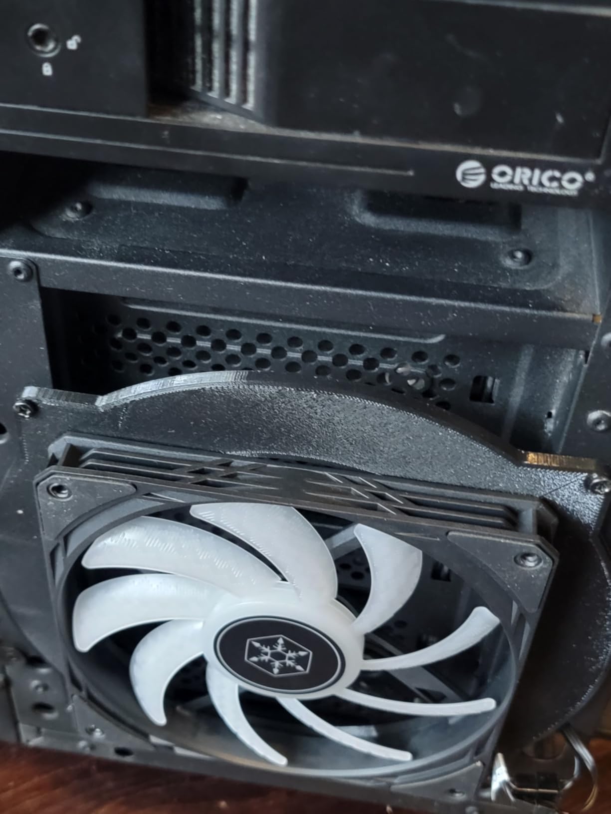 Silverstone Technology Air Slimmer 120 Enhanced Performance 120mm Slim Fan with Full-Range PWM (SST-AS120B), Black customer photo 2