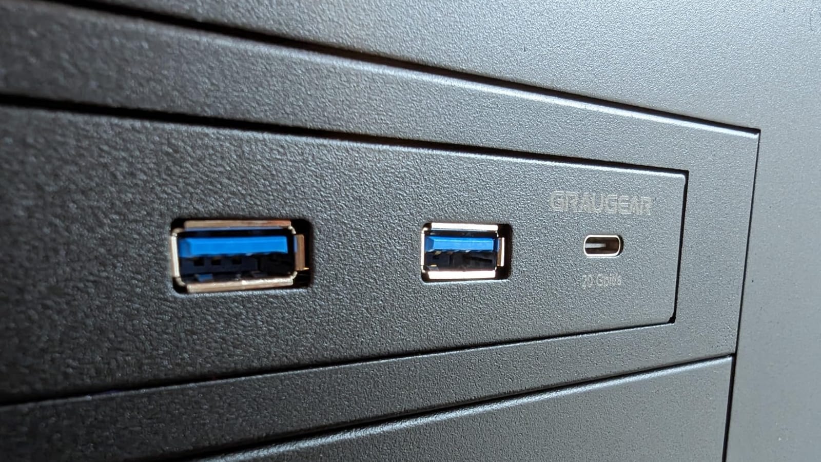GRAUGEAR 3.5 Inch Front Panel USB Hub, Internal USB Hub with 20Gbps USB3.2 Gen2 USB-C and USB 3.0 Ports, USB3.2 Type-E Key-A 20-Pin Header & USB3.0 Header Required, Fits 3.5 PC Computer Case [G-MP01] customer photo 2