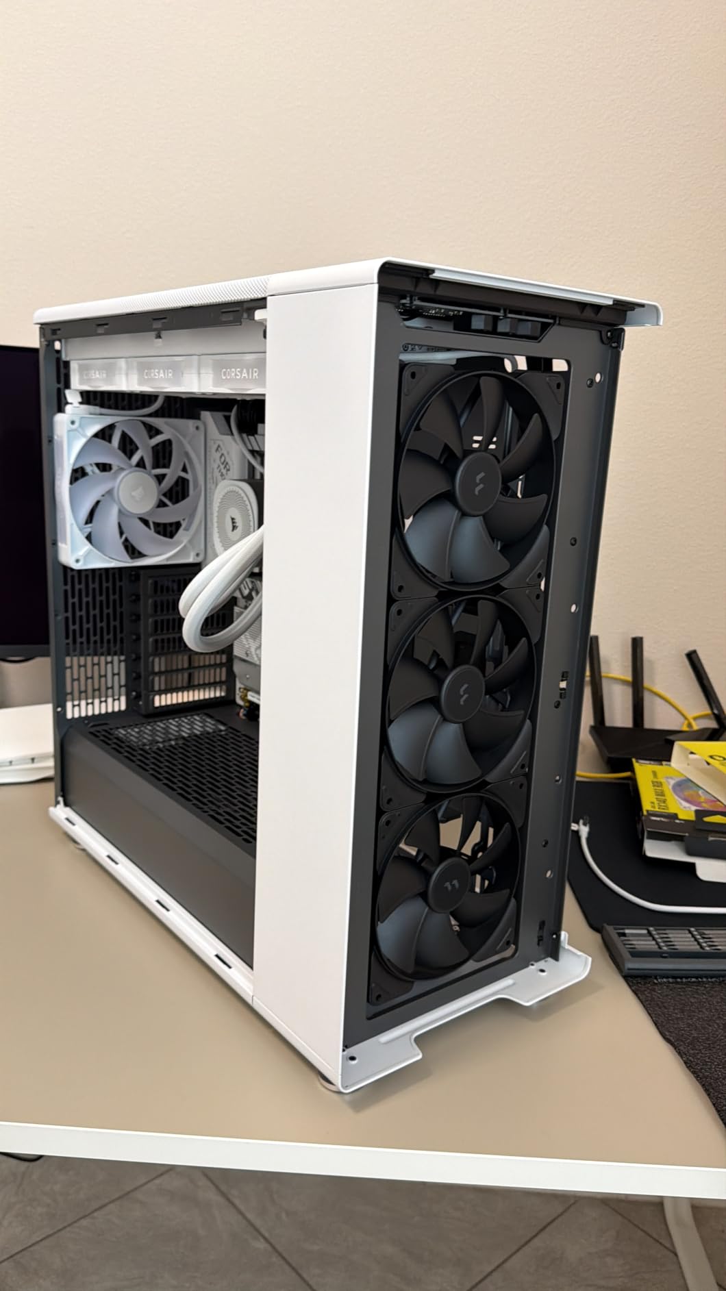 Fractal Design North Chalk White - Genuine Oak Wood Front - Mesh Side Panels - Two 140mm Aspect PWM Fans Included - Type C USB - ATX Airflow Mid Tower PC Gaming Case customer photo 1
