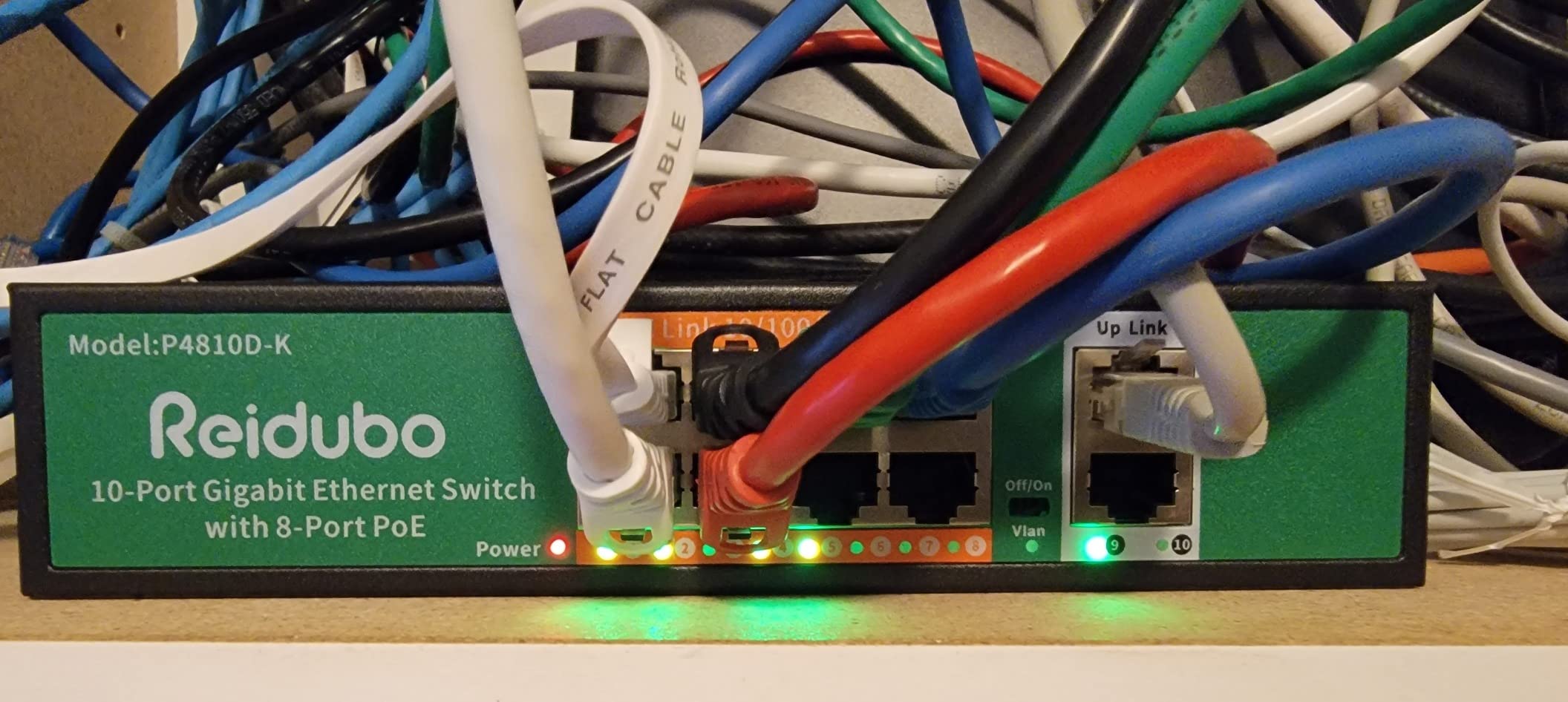 8 Port Gigabit PoE Switch with 2 Gigabit Uplink, 1000Mbps PoE Ethernet Unmanaged Network Switch, 120W, Plug & Play, VLAN, Suitable for Access Point-AP and PoE Surveillance Camera customer photo 2