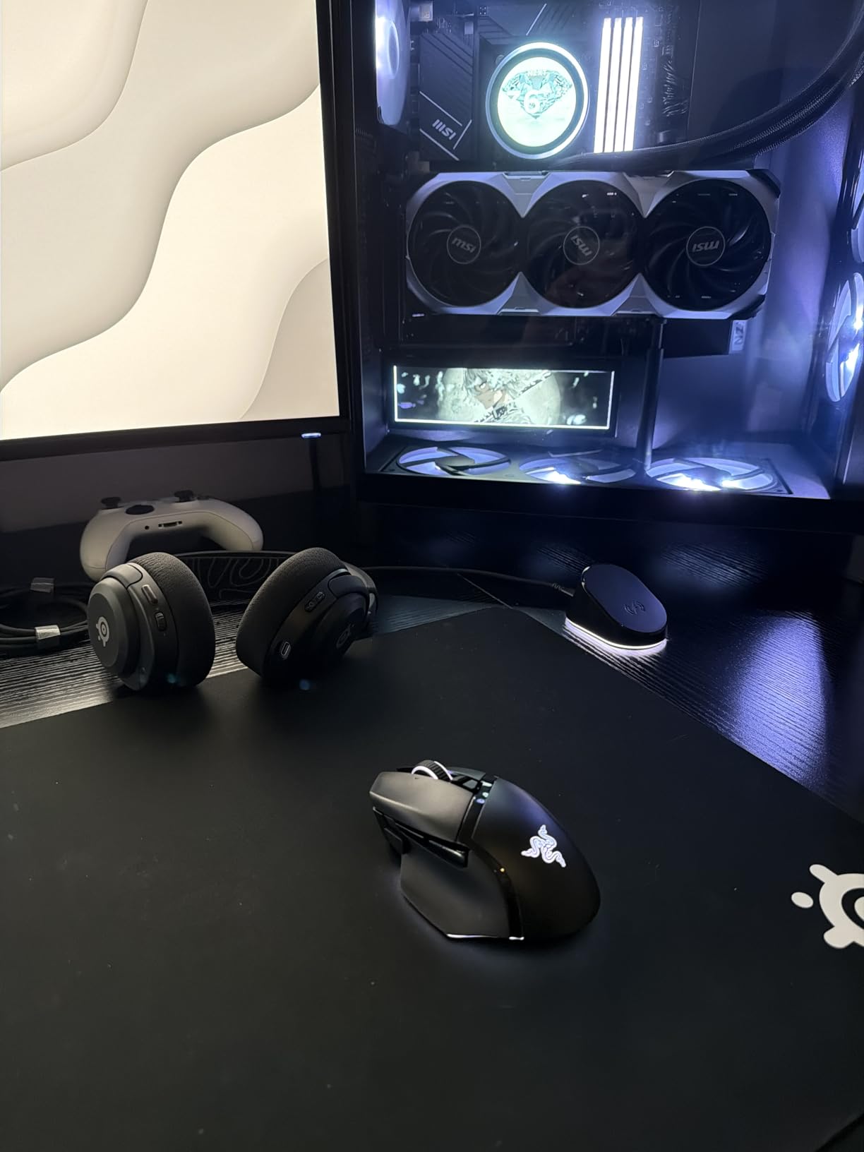 Razer Basilisk V3 Pro Customizable RGB Wireless Gaming Mouse, Black | Optical Switches Gen-3, HyperScroll Tilt Wheel, RGB, 11 Programmable Buttons, Focus Pro 30K Optical Sensor, 150 Hr Battery customer photo 2