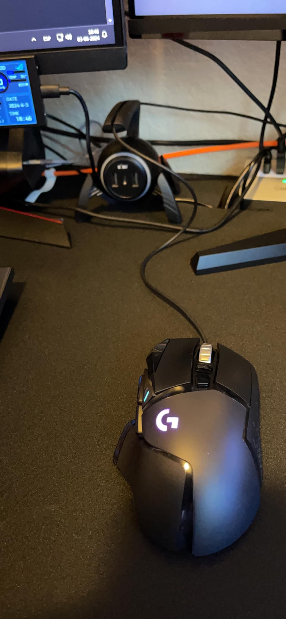KIWIFOTOS Mouse Bungee RGB Gaming Mouse Cord Holder Controller | Mouse Wire Holder, Cable Management Smart RGB LED Lighting, 2 Port USB Hub & 1 Type-C customer photo 1