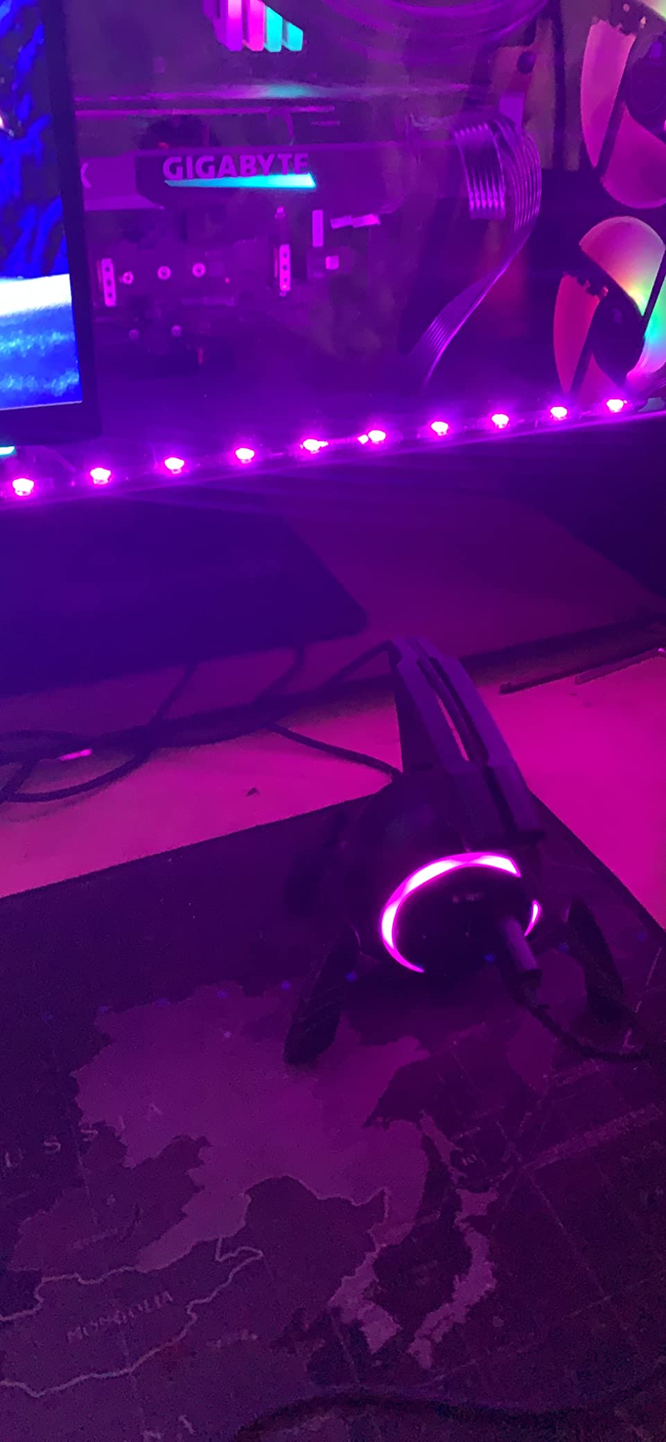 KIWIFOTOS Mouse Bungee RGB Gaming Mouse Cord Holder Controller | Mouse Wire Holder, Cable Management Smart RGB LED Lighting, 2 Port USB Hub & 1 Type-C customer photo 2