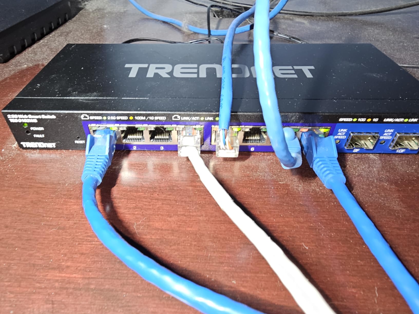 TRENDnet 10-Port Multi-Gig Web Smart Switch, TEG-3102WS | 8 x 2.5GBASE-T Ports, 2 x 10G SFP+ Slots, Ethernet Splitter, Metal Housing, NDAA & TAA Compliant, Lifetime Protection, Black customer photo 1