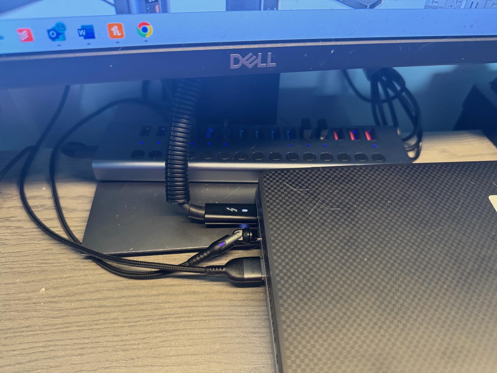 VANGREE Powered USB Hub 10Gbps, 17 Ports USB 3.2 Hub, 96W Power Adapter customer photo 2