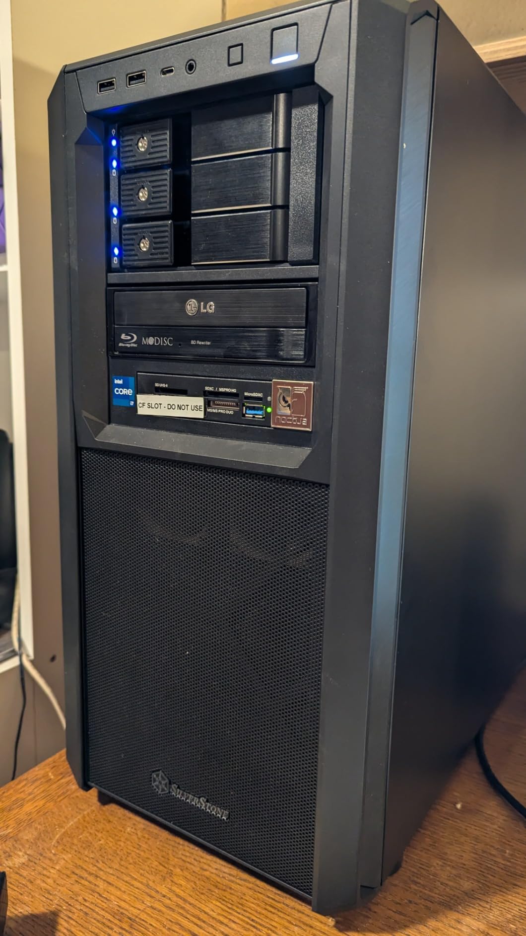 Silverstone Technology SETA D1 Mid-Tower ATX Chassis with High Storage Capability & Versatility, SST-SED1-B customer photo 2