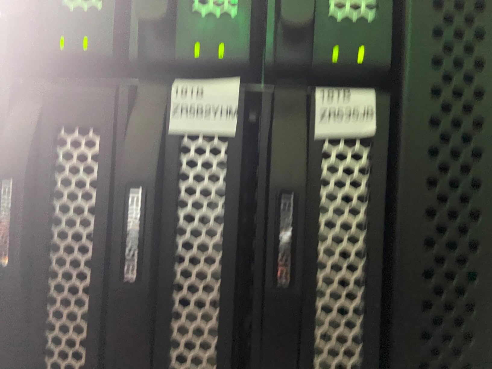 TERRAMASTER D6-320 External Hard Drive Enclosure 6-Bay (Diskless) customer photo 1