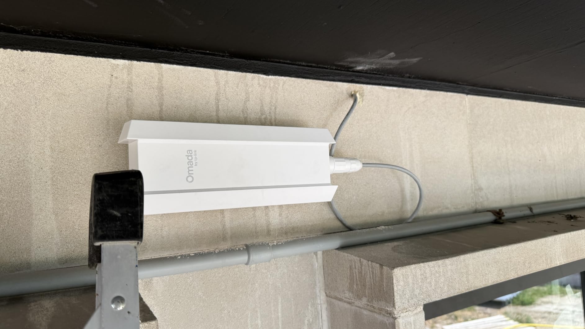 Omada EAP650-Outdoor, Long Range Outdoor Access Point WiFi 6 AX3000 | WiFi Extender Universal Compatible, Dual Band, Up to 3,500 sq.ft, PoE Powered, IP68 Weatherproof, Starlink Compatible customer photo 2