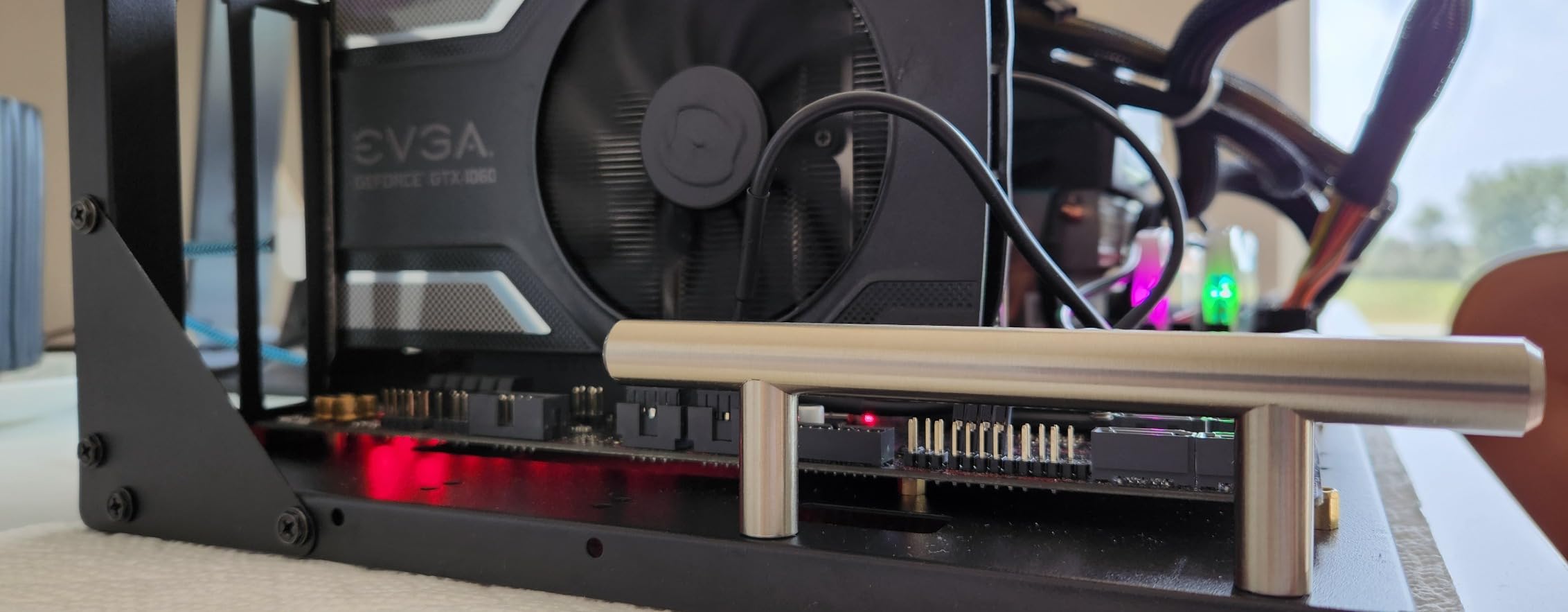 DIY Pc Test Bench, Open Chassis Case Rack for ATX/M-ATX/ITX Motherboards,Widely Body Heat Dissipation Design Open Air Pc Case, SSD Motherboards Accessories (1 Pc) customer photo 1