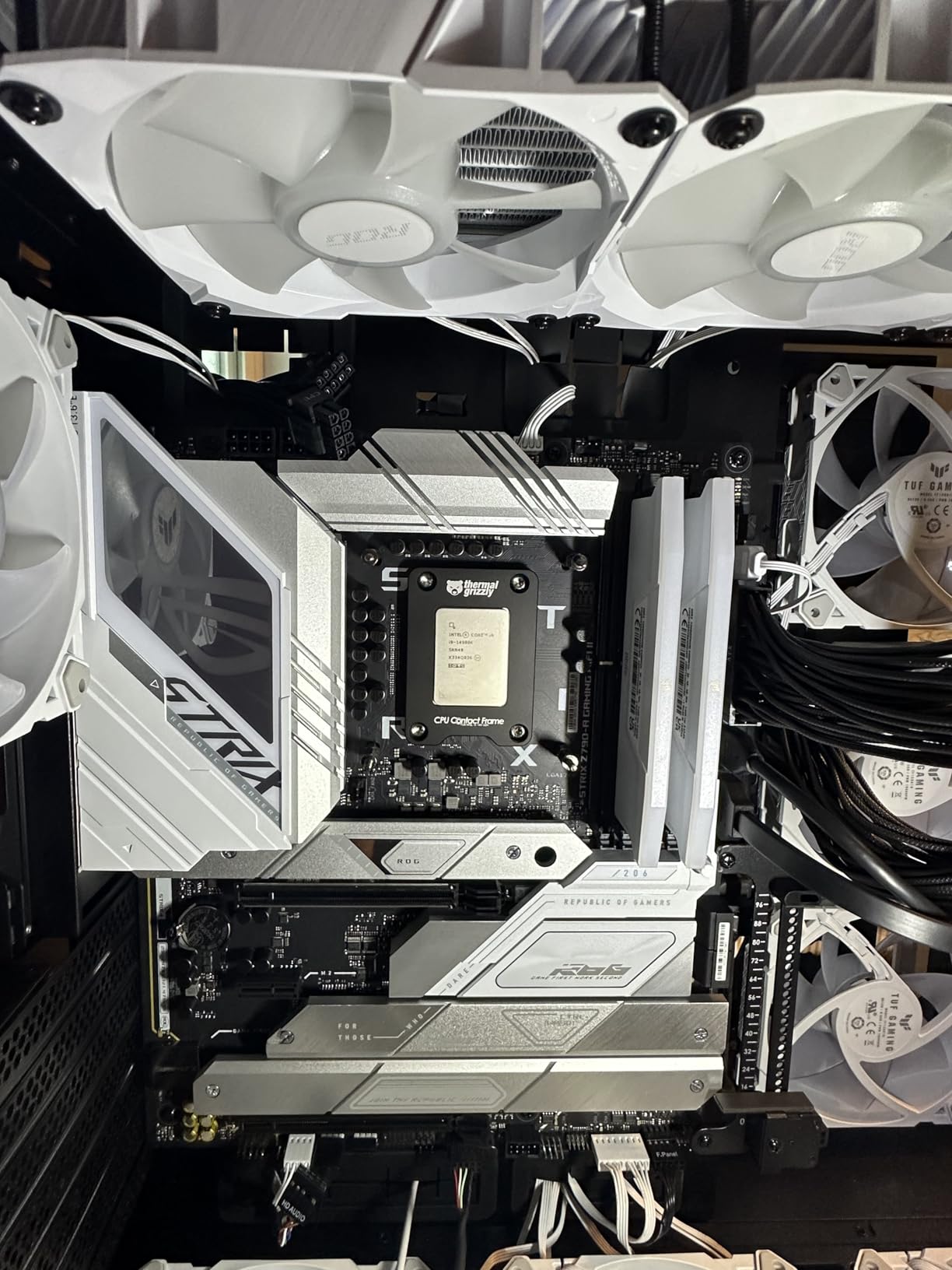 Thermal Grizzly - CPU Contact Frame Intel 13th & 14th Generation - Anodized Aluminum, Fits LGA1700 (12th/13th/14th Gen Intel), Corrects IHS Concavity, ILM-Compatible, Made in Germany customer photo 1