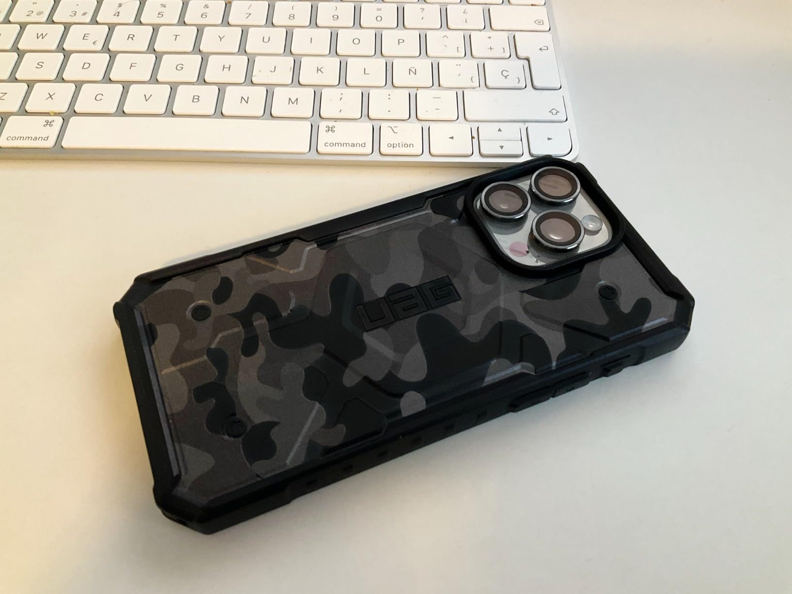 URBAN ARMOR GEAR UAG [Updated Ver] Compatible with iPhone 15 Pro Max Case 6.7