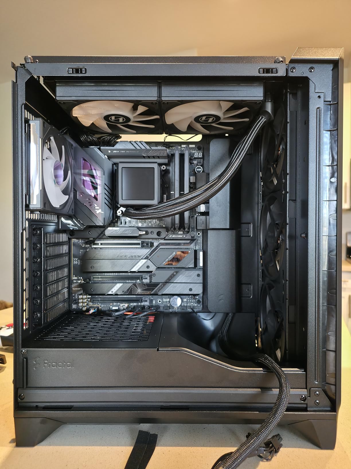Lian-Li Galahad II LCD CPU Liquid Cooler - Black, 280mm, ARGB Fan customer photo 2