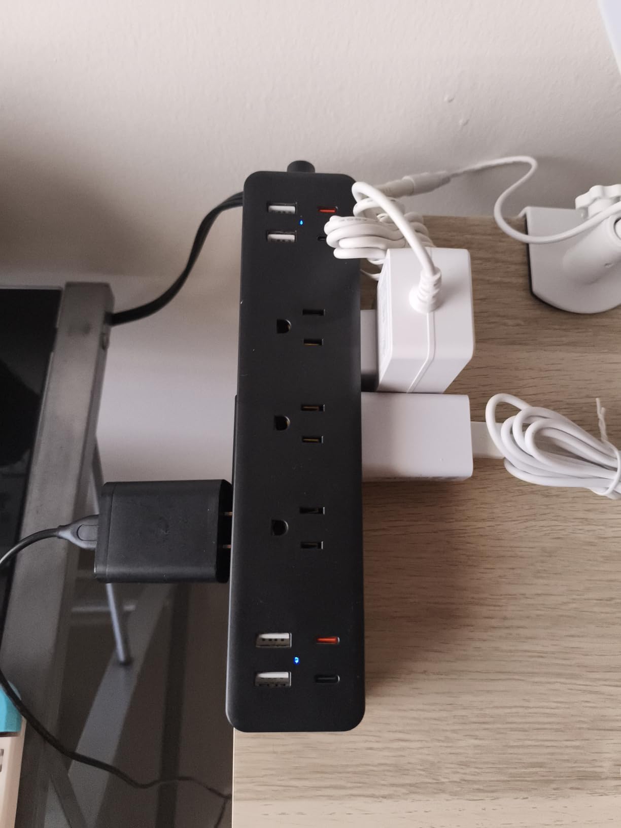 Desk Clamp Power Strip 10FT, 40W Total Fast Charging Station, 9 AC Outlets 8 USB Ports(4 USB C), Flat Plug Extension Cord, Desk Edge Mount, Fit 1.7