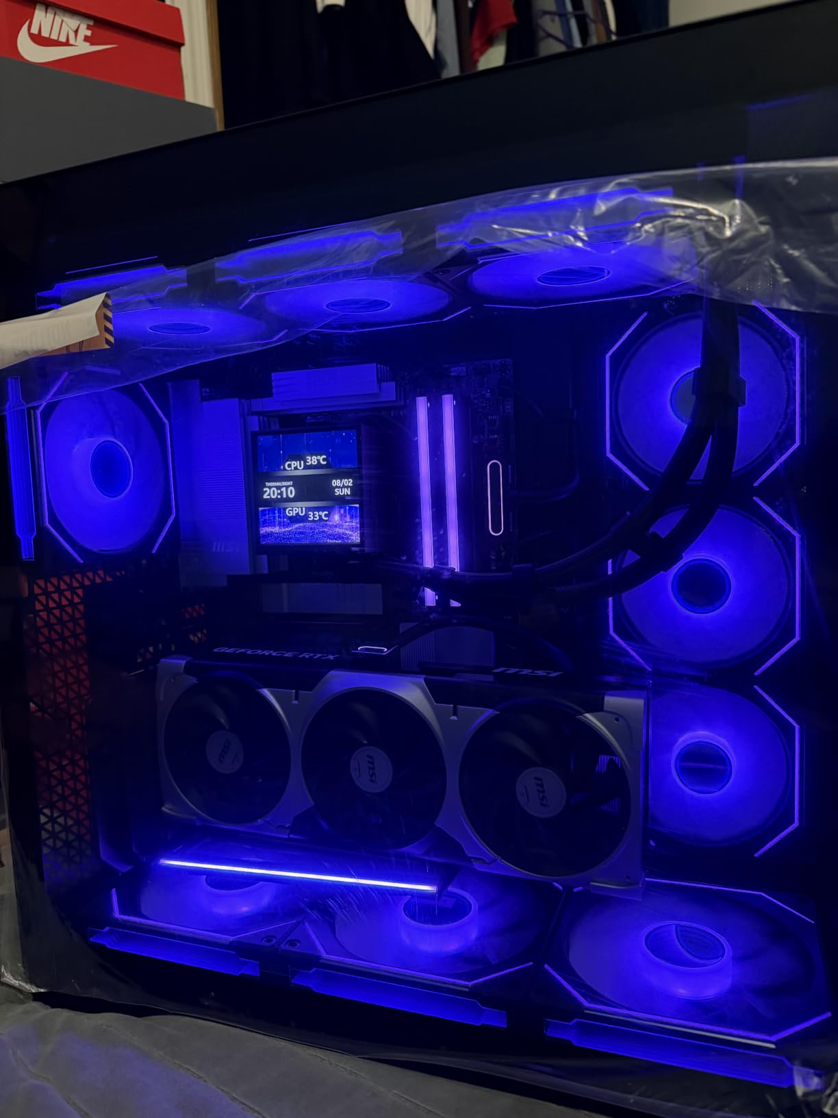 Antec C8 Full-Tower E-ATX PC Case, Dual-Chamber, No Fans, Black customer photo 1