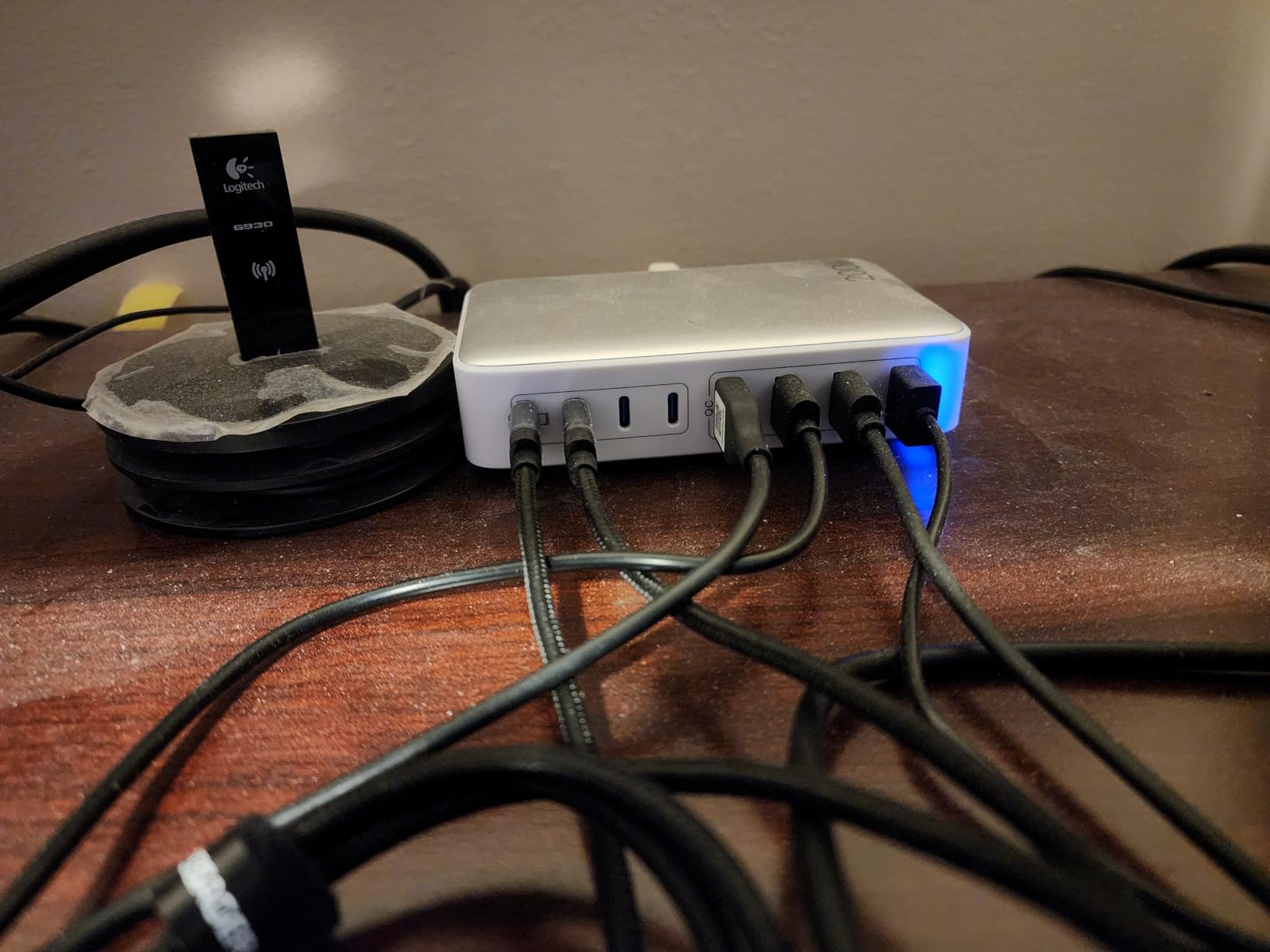USB C Charger 200W USB C Charger Block, Upgraded GaN III 8-Port Fast Charging Station Hub, PD 65W Laptop Charging Adapter Compatible with MacBook Pro/Air, DELL, Steam Deck, iPhone 16/15/14, Galaxy S23/22 customer photo 2