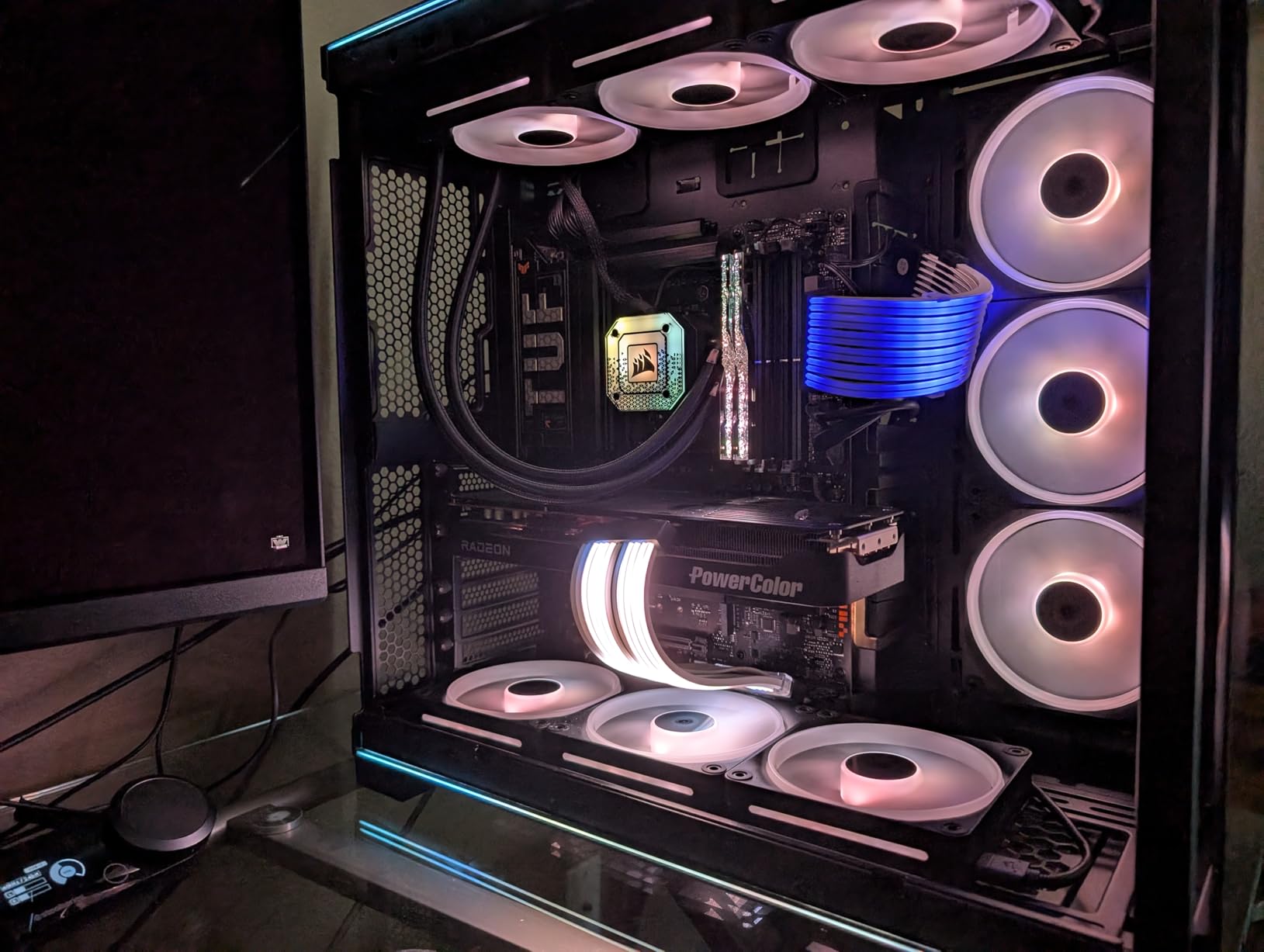 Lian Li O11D EVO RGB Case - Black | ARGB lighting strips, Up to 420mm radiator, Cable management, Front and side tempered glass panels, Reversible chassis customer photo 1