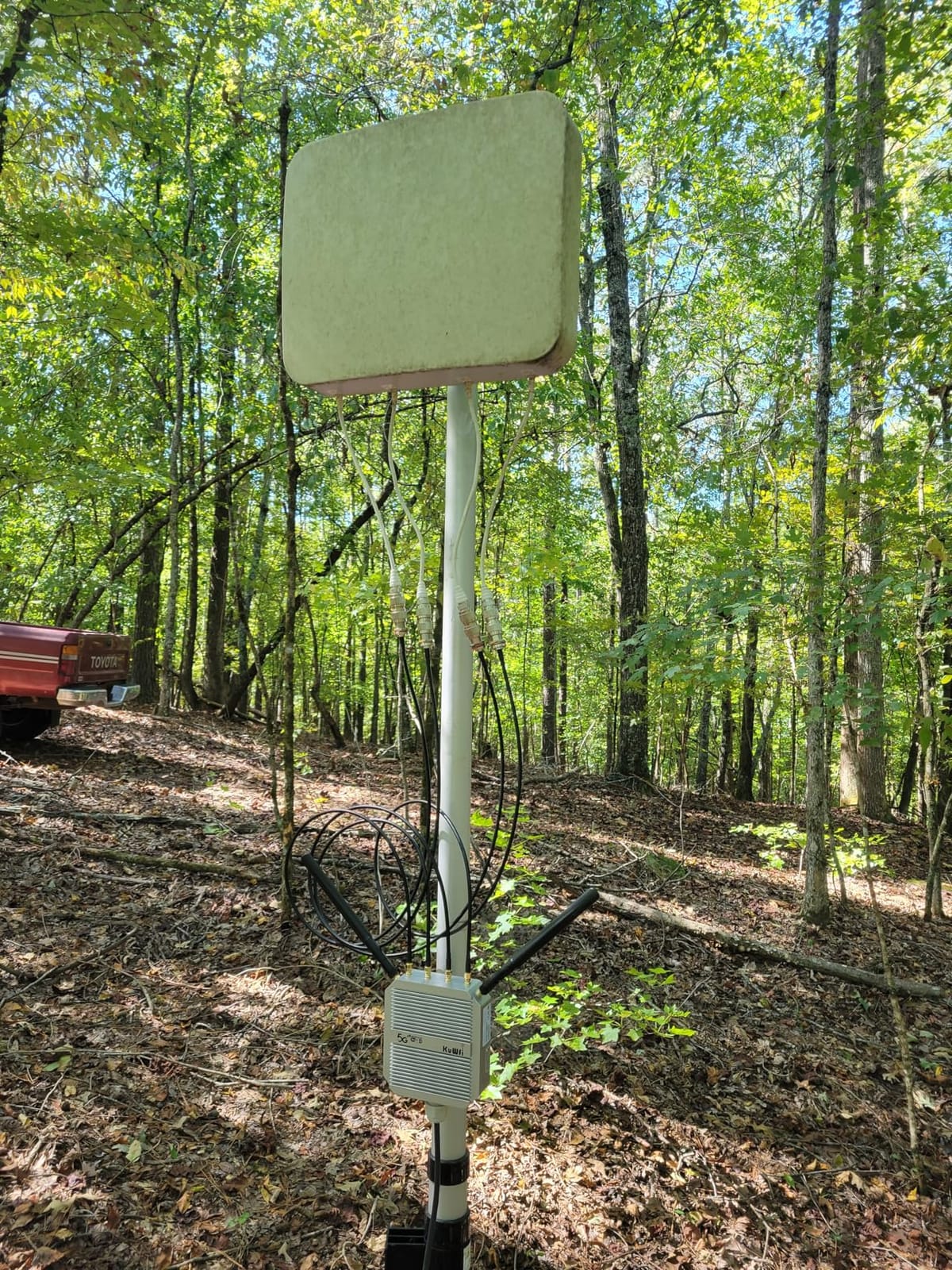 KuWFi Outdoor 5G Router Dual SIM, AX3000 WiFi 6 CPE, IP67 Waterproof, 4x4 MIMO 2500Mbps, Qualcomm IPQ5018/SDX62, Band Lock VPN TTL, Detachable Antennas customer photo 1