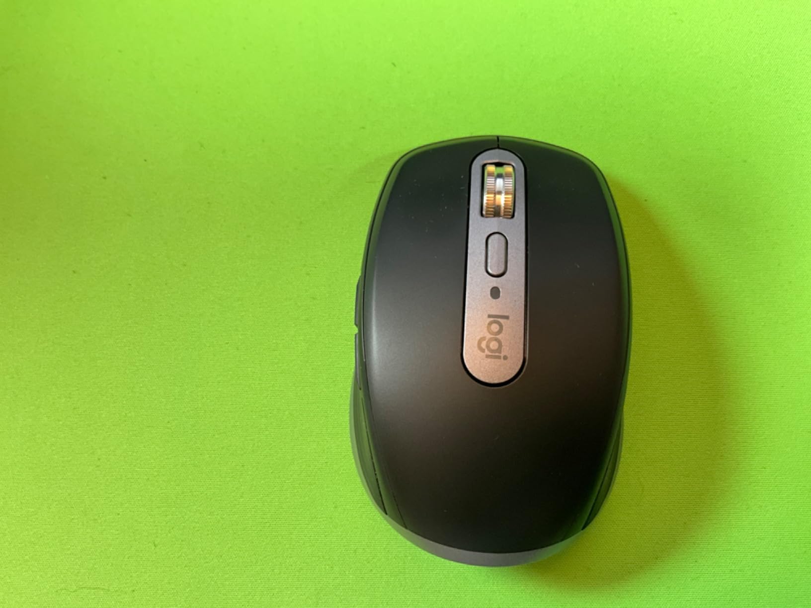 Logitech MX Anywhere 3S Mac Compact Wireless Mouse 8K DPI - Space Grey | MagSpeed Scrolling, 8K DPI, Quiet Clicks, Programmable Buttons, MacBook Pro, MacBook Air, iMac, iPad models, USB-C, Bluetooth customer photo 2